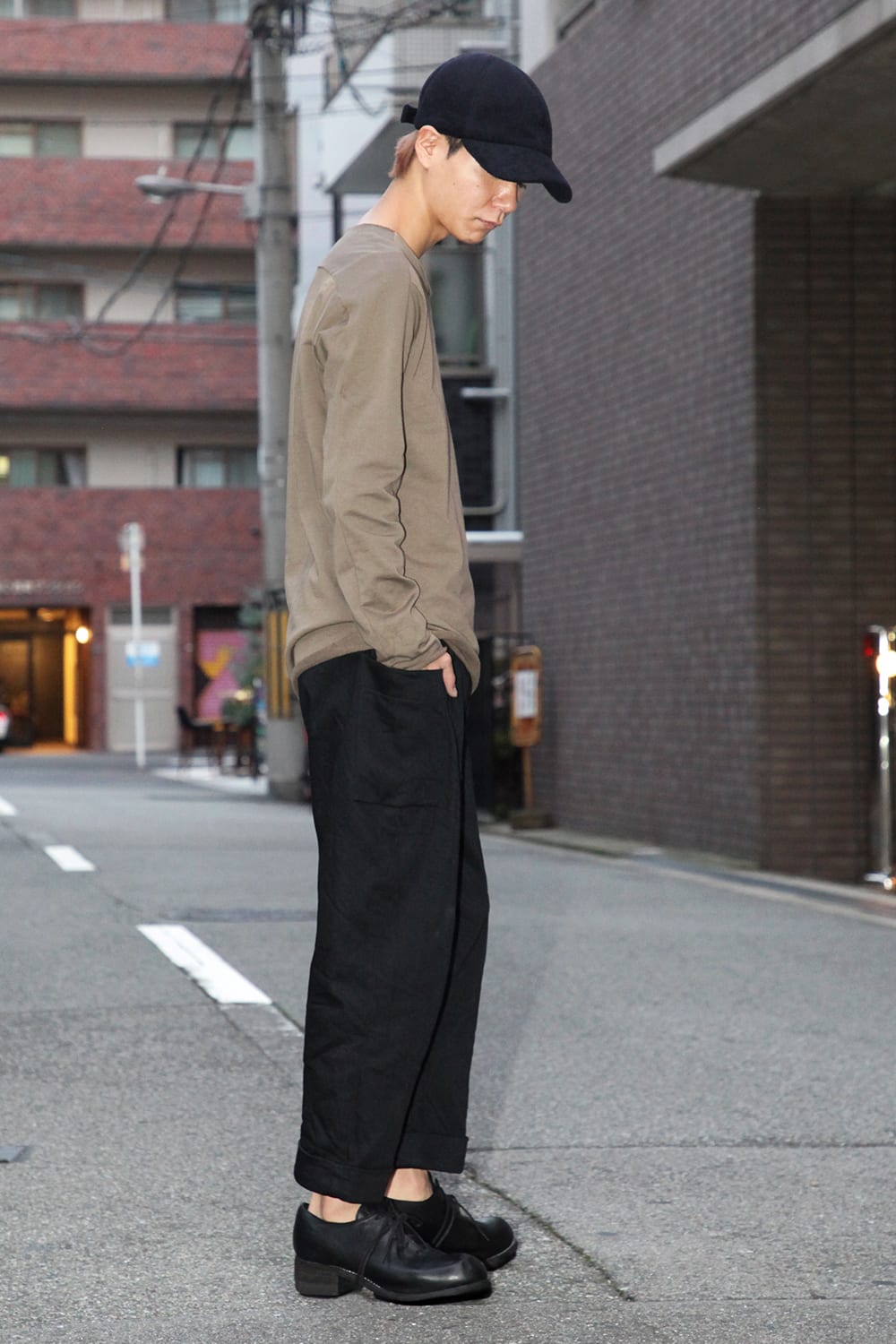 Cotton Drill Raised Back Cropped Pants Black