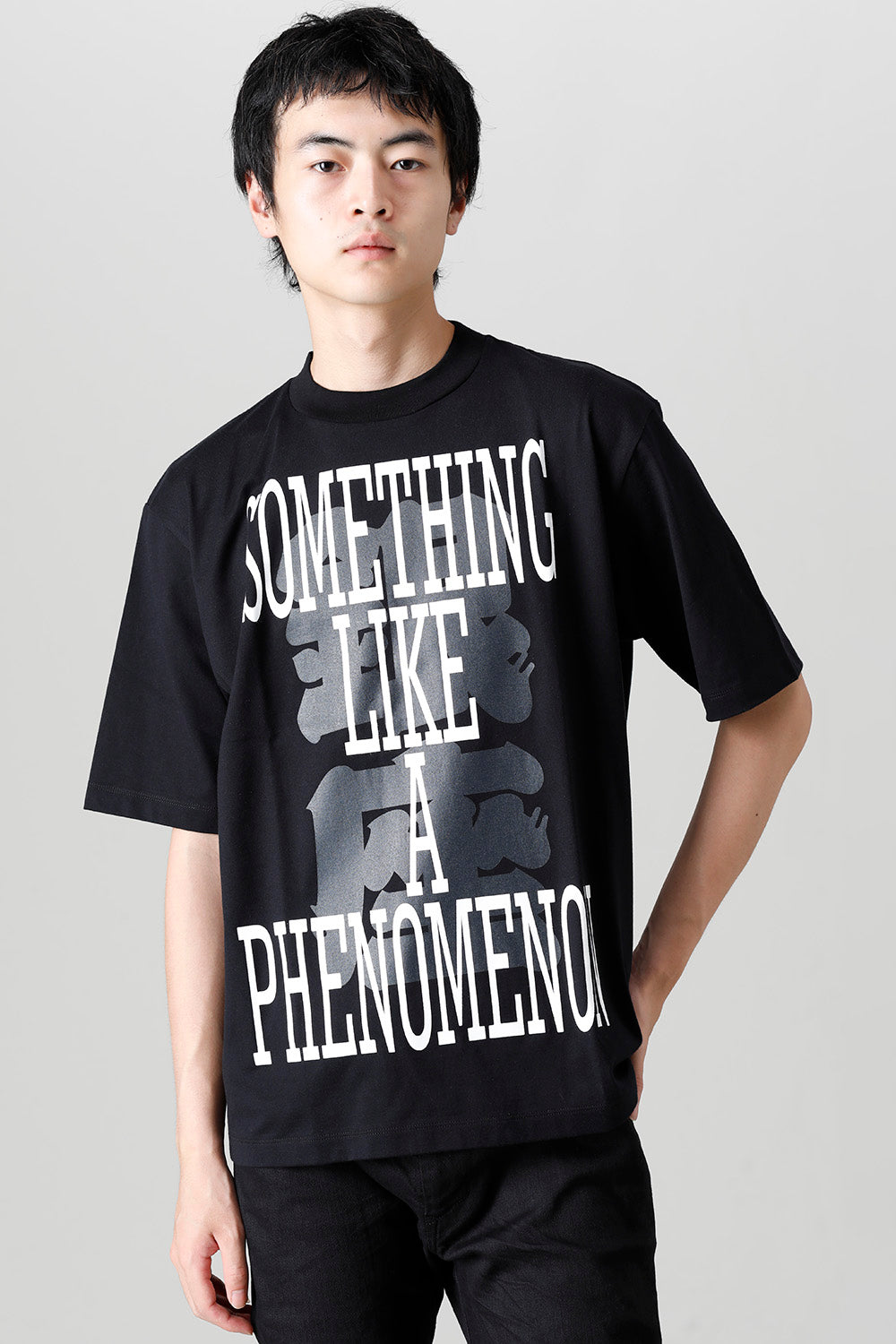 SOMETHING LIKE A PHENOMENON GINZA Tee Black