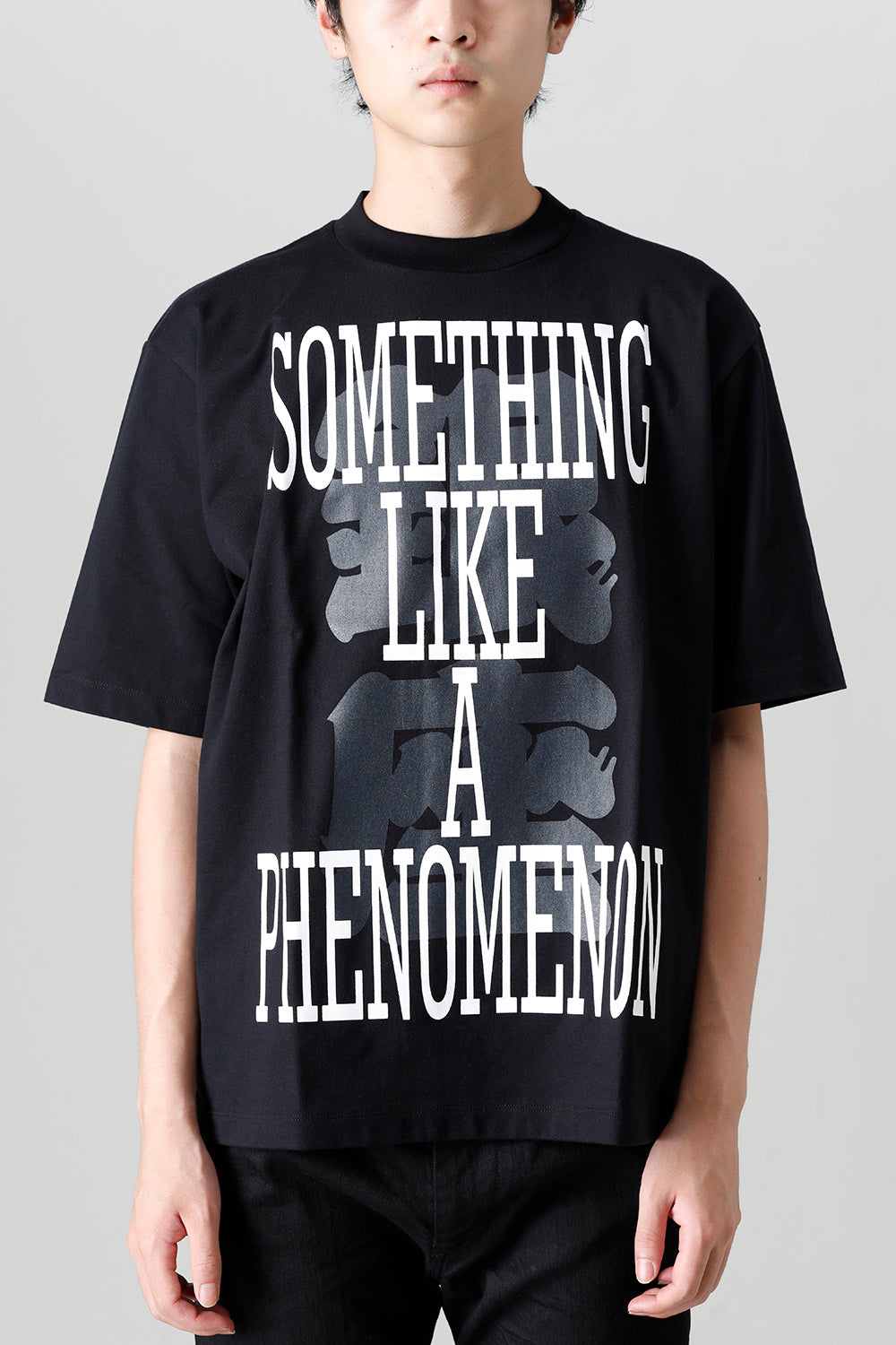 SOMETHING LIKE A PHENOMENON GINZA Tee Black