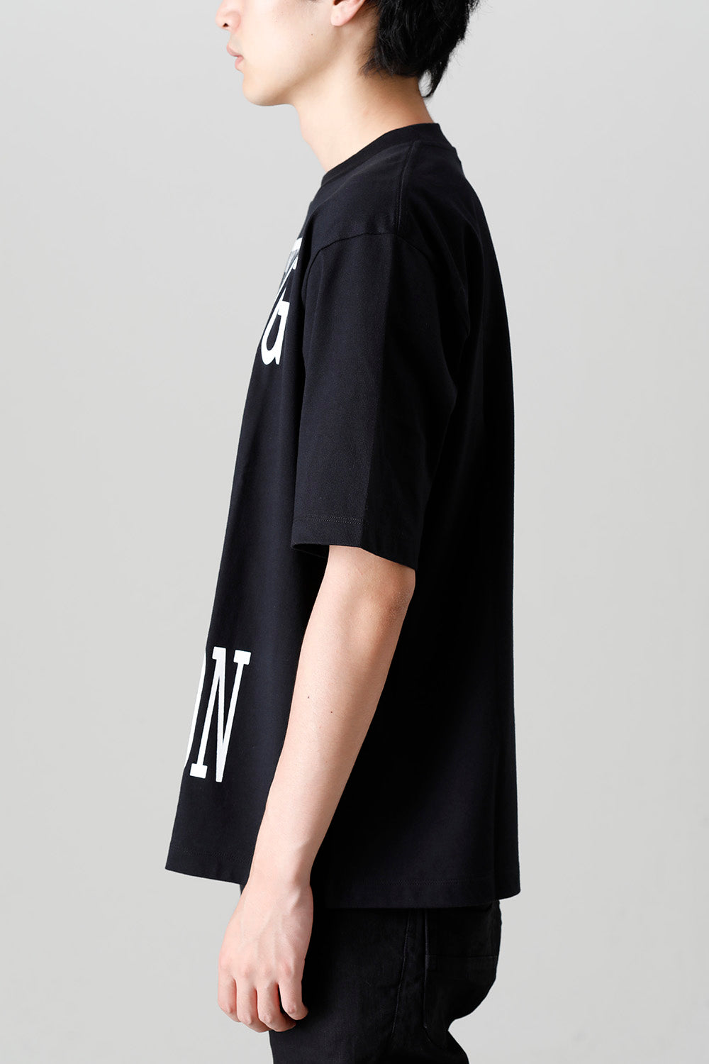 SOMETHING LIKE A PHENOMENON GINZA Tee Black