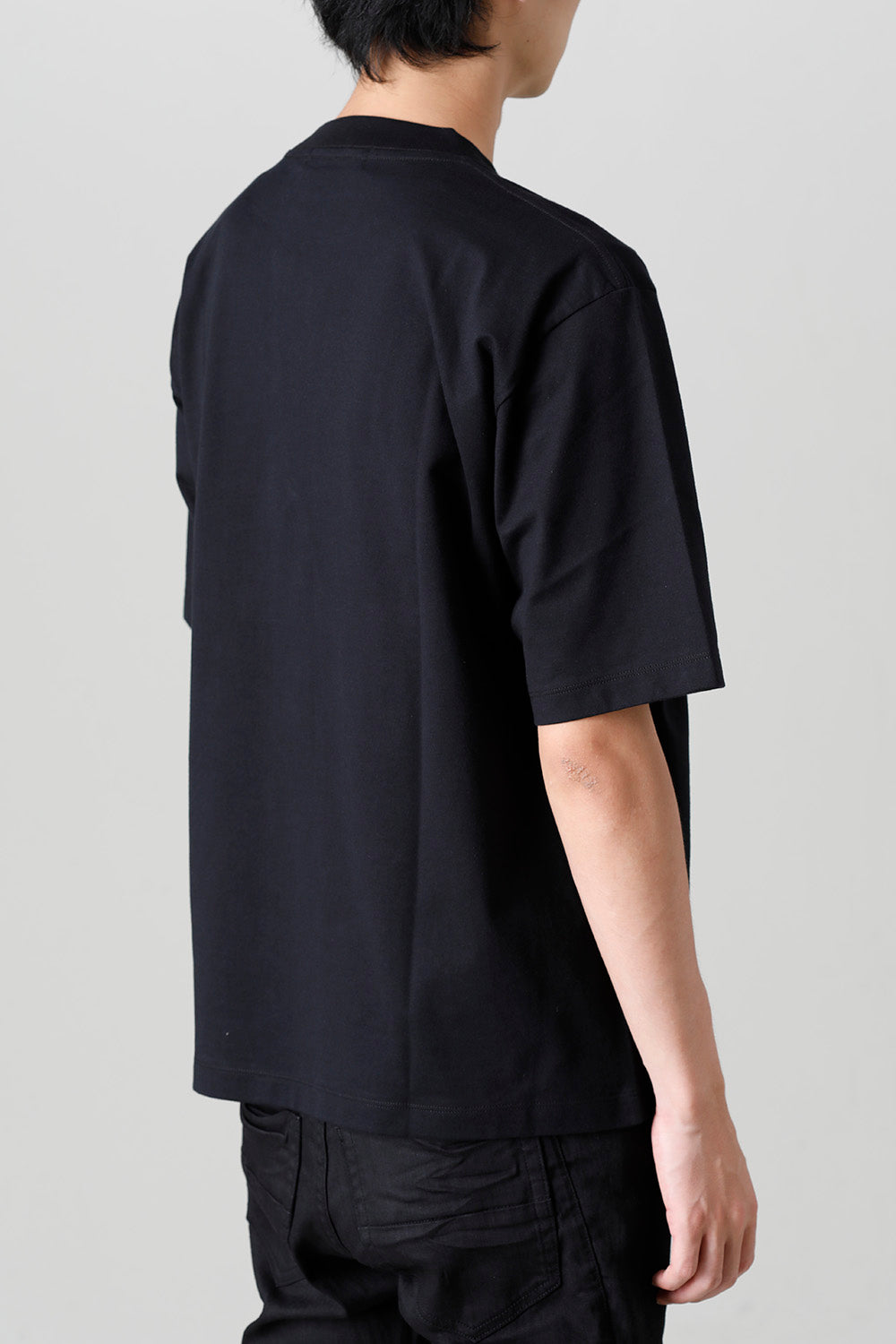 SOMETHING LIKE A PHENOMENON GINZA Tee Black