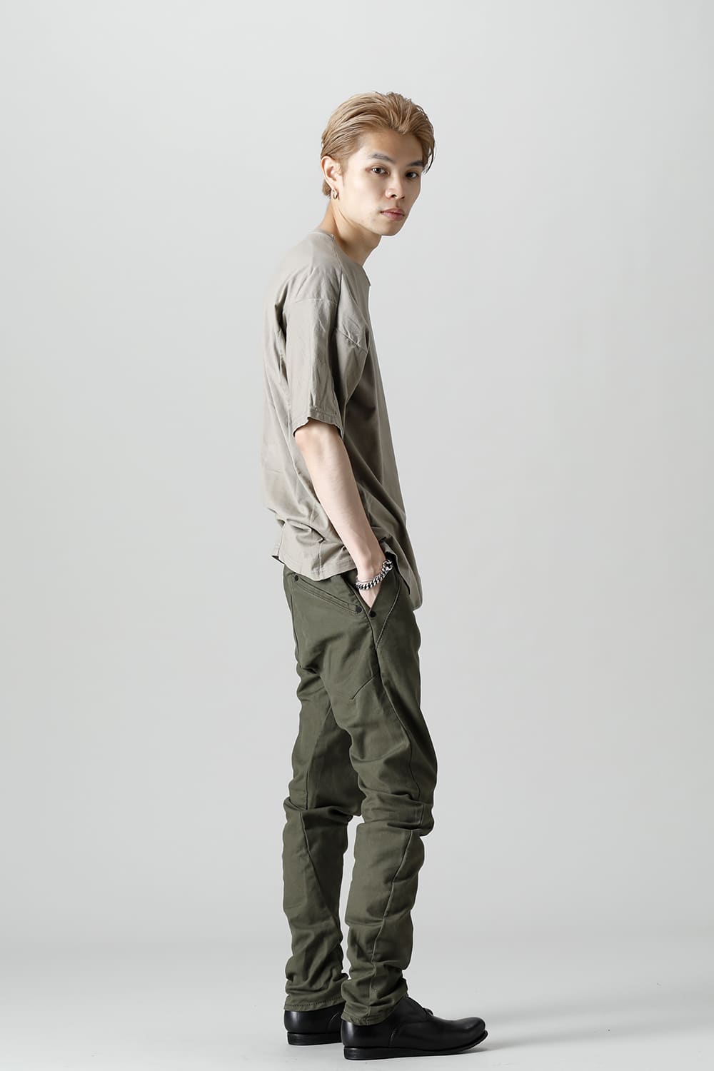 Slim pants Cavalry twill Garment wash Olive