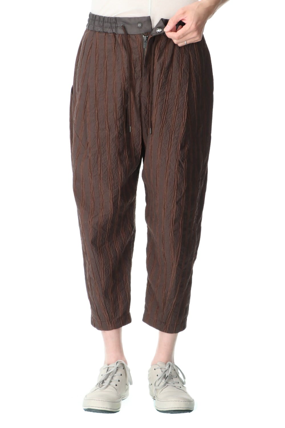 Cropped pants light weight stretch seersucker