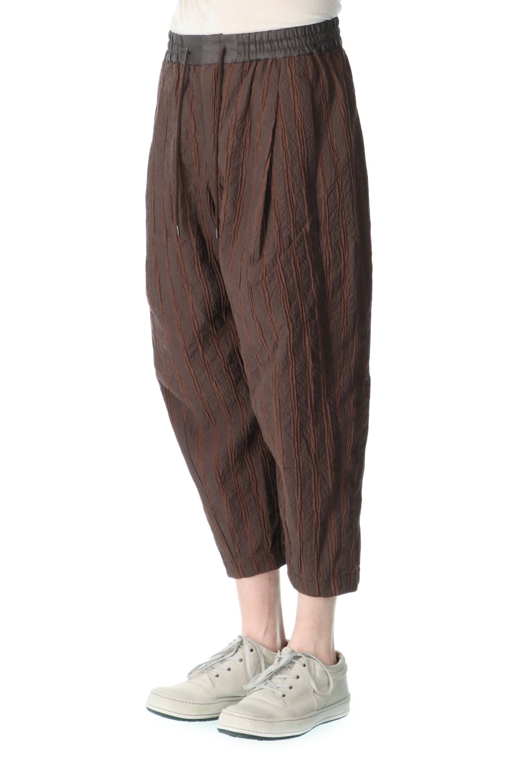 Cropped pants light weight stretch seersucker