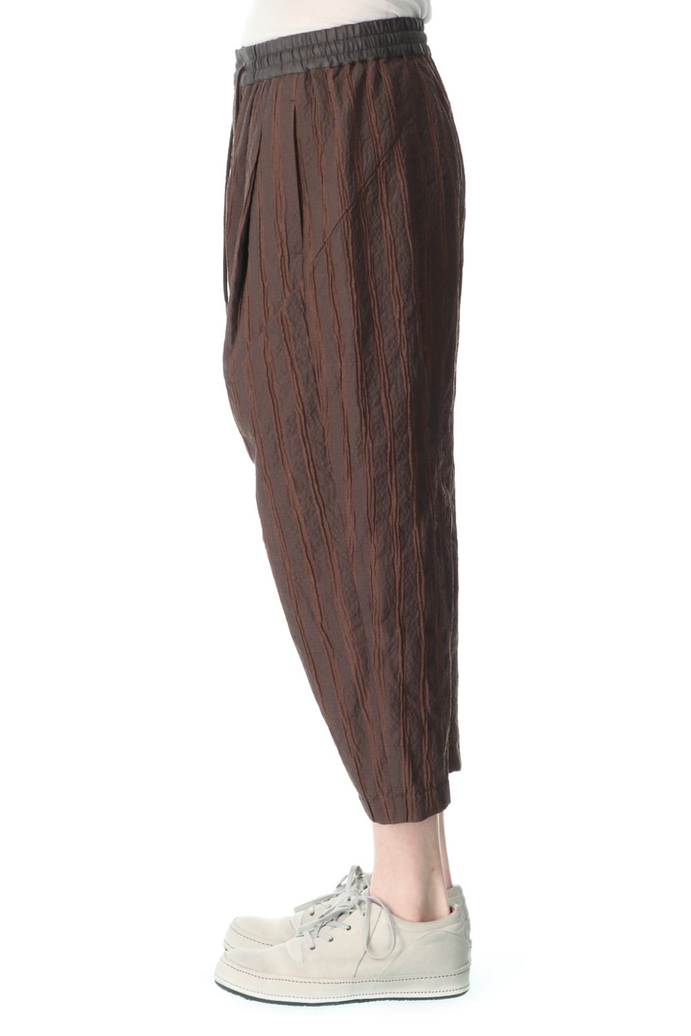 Cropped pants light weight stretch seersucker