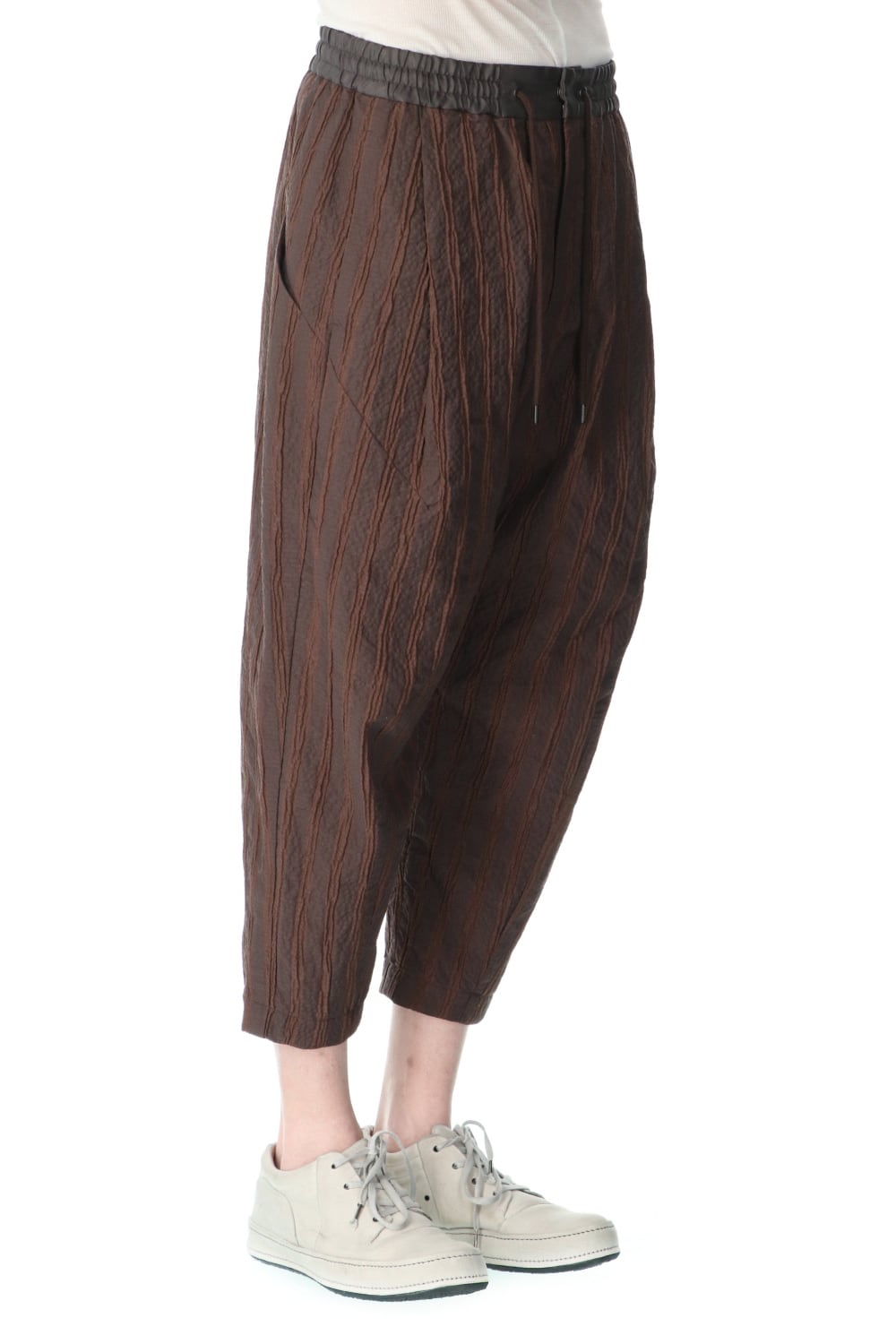 Cropped pants light weight stretch seersucker