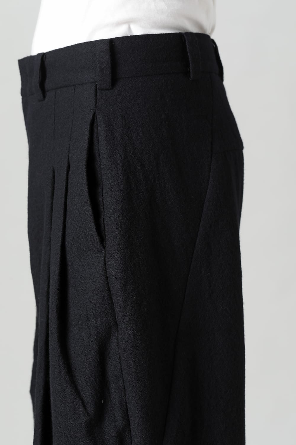Cropped pants Virgin wool