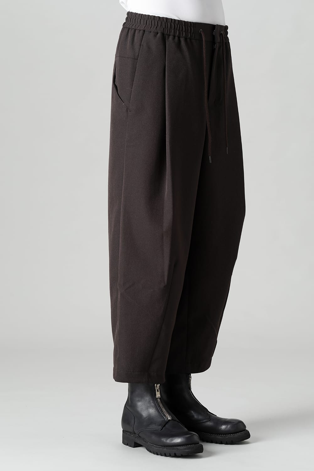 Baggy cropped pants Sculptured Wool gabardine