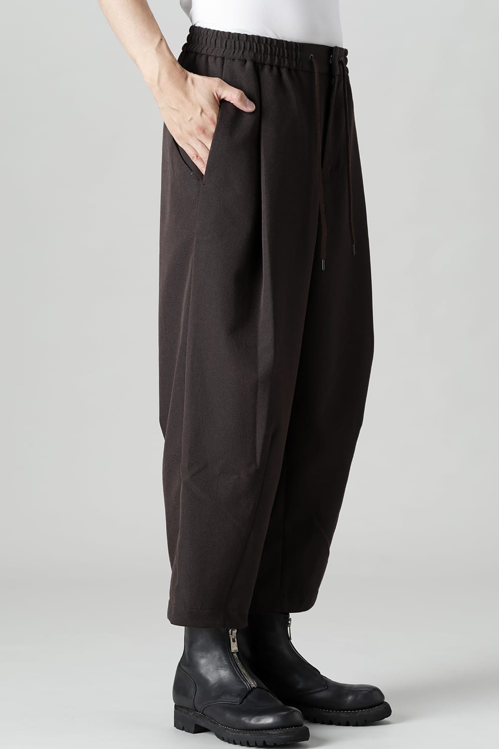 Baggy cropped pants Sculptured Wool gabardine