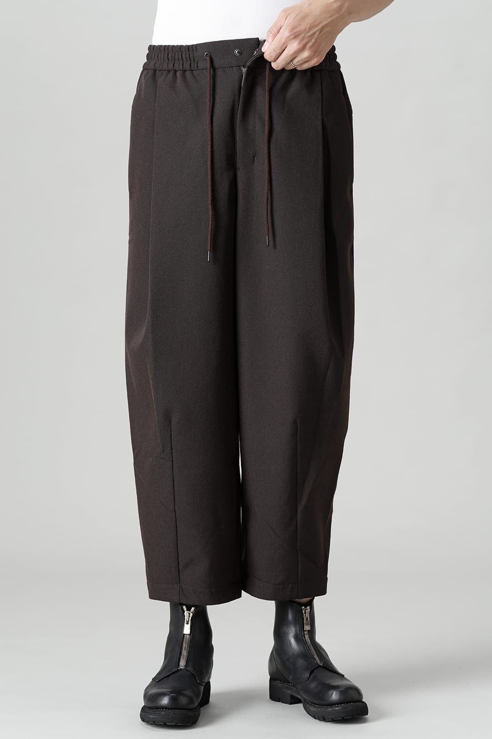 Baggy cropped pants Sculptured Wool gabardine