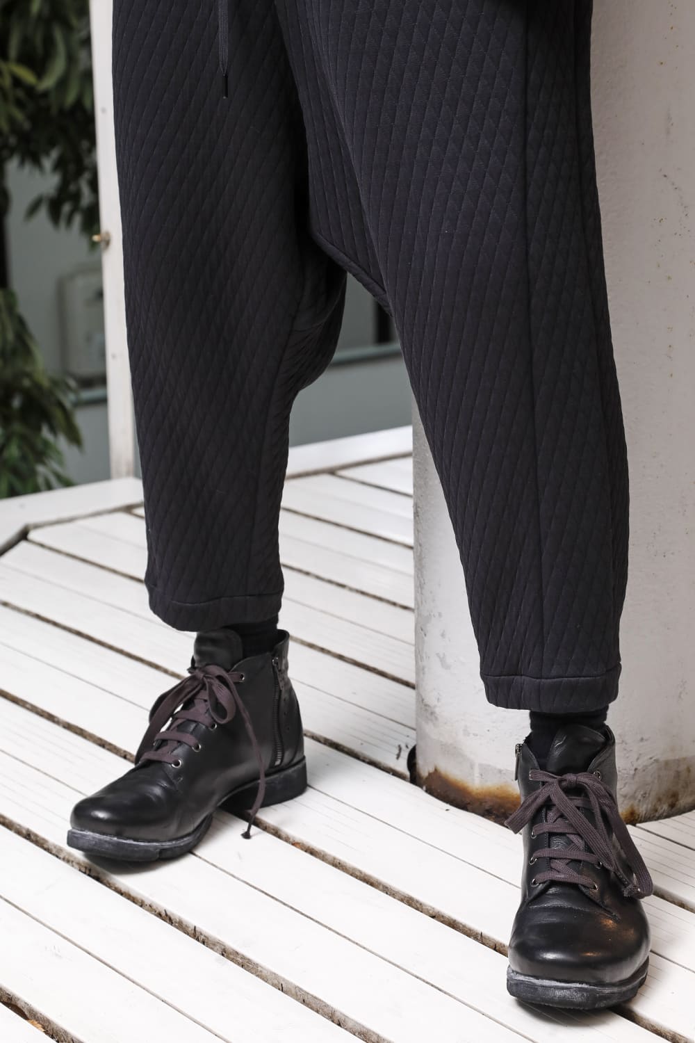 Dropcrotch cropped pants  quilted cotton / polyester