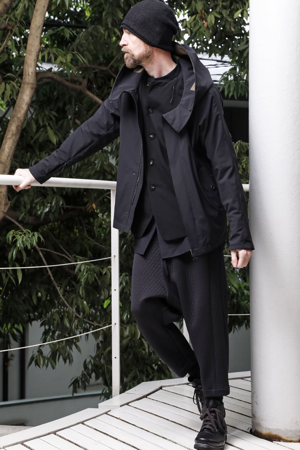 Dropcrotch cropped pants  quilted cotton / polyester