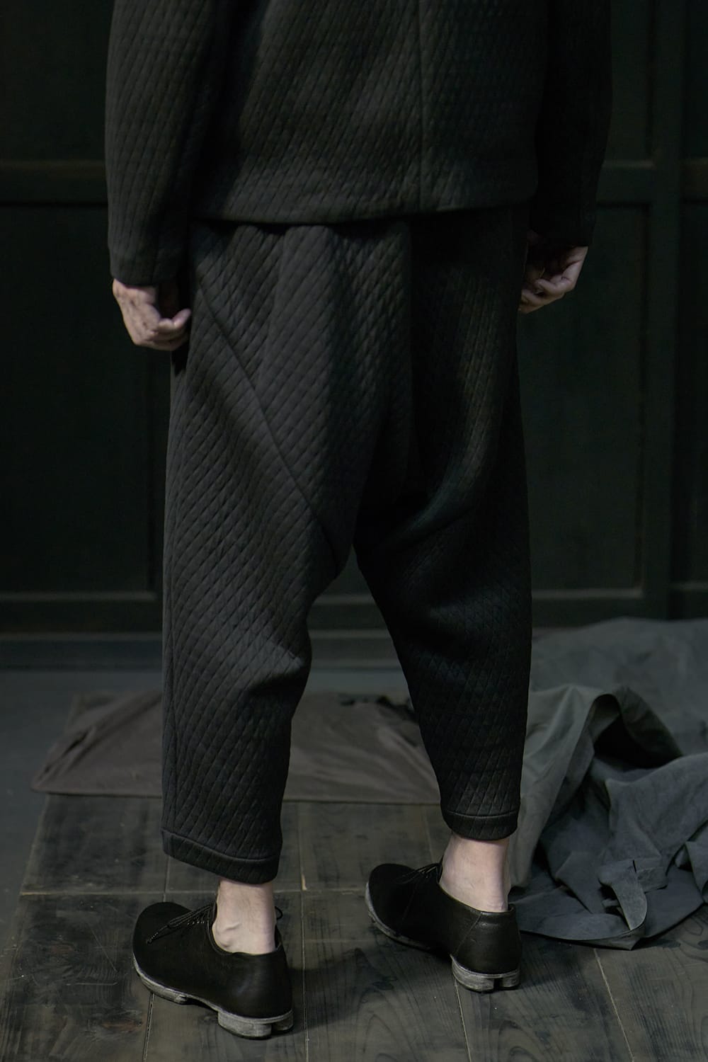 Dropcrotch cropped pants  quilted cotton / polyester