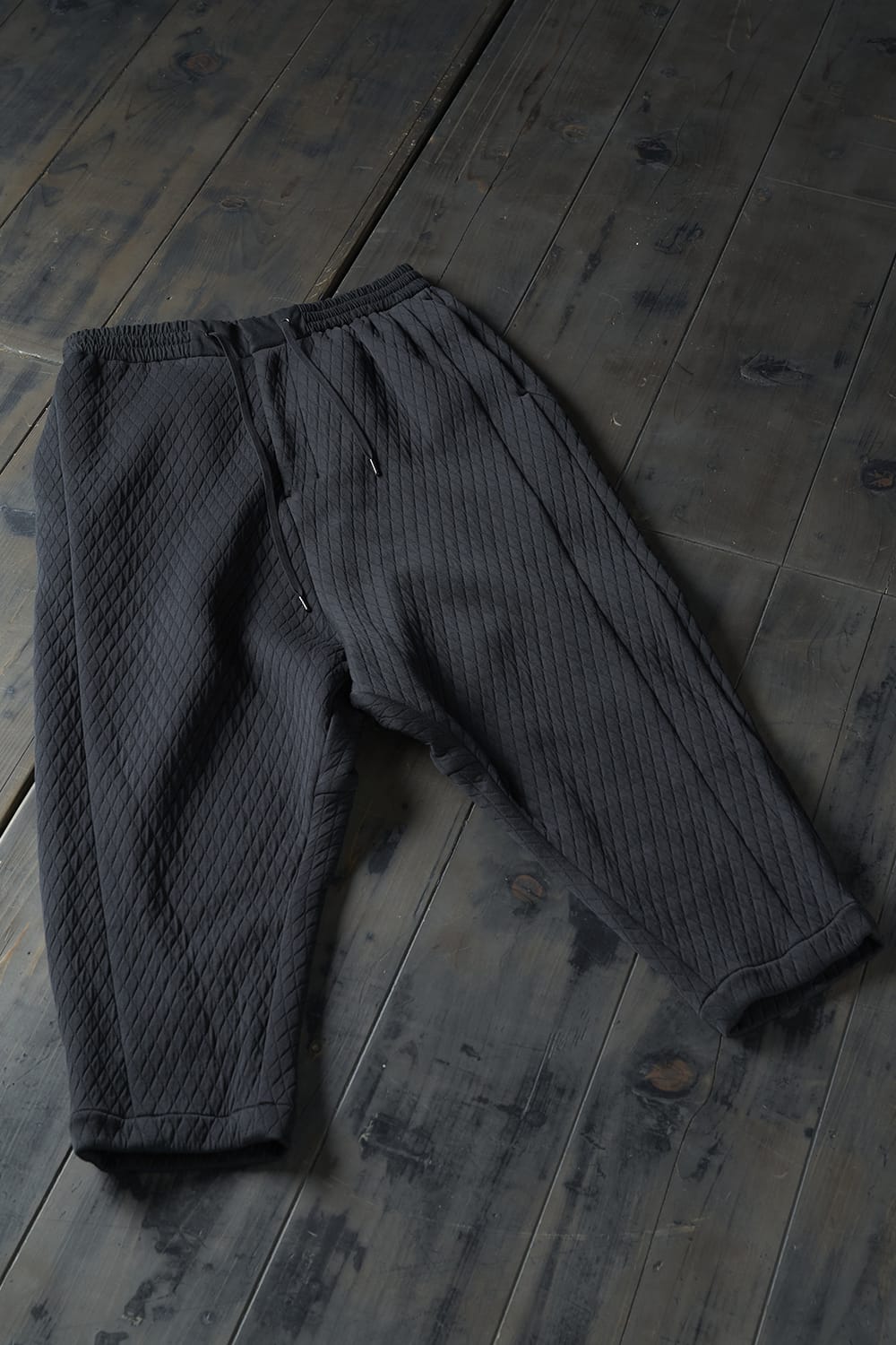 Dropcrotch cropped pants  quilted cotton / polyester