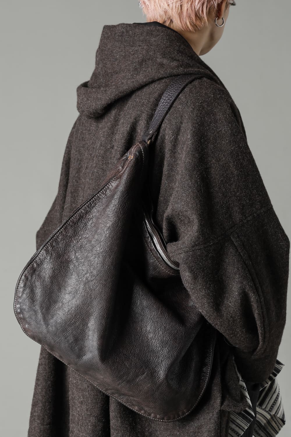 Leather Crossbody Bag - Goat Full Grain Leather - Q20 CV60T