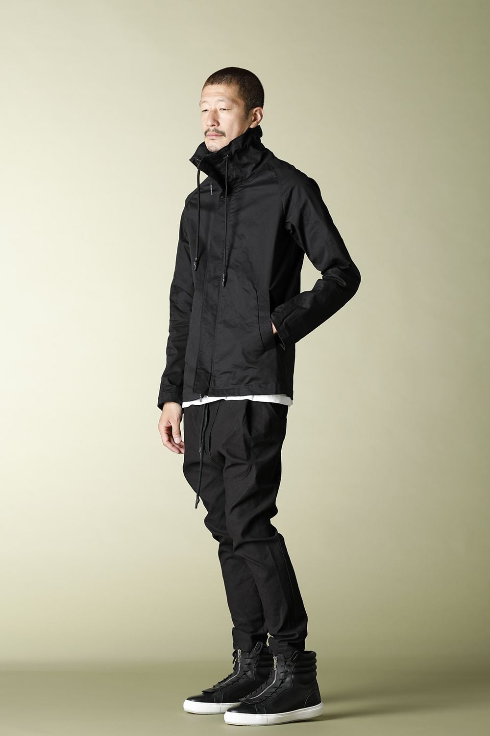 EXCLUSIVE FRENCH NAVY BLOUSON