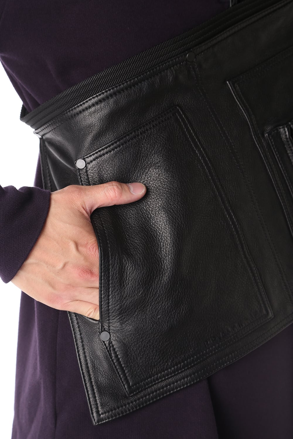 EXCLUSIVE LEATHER APRON