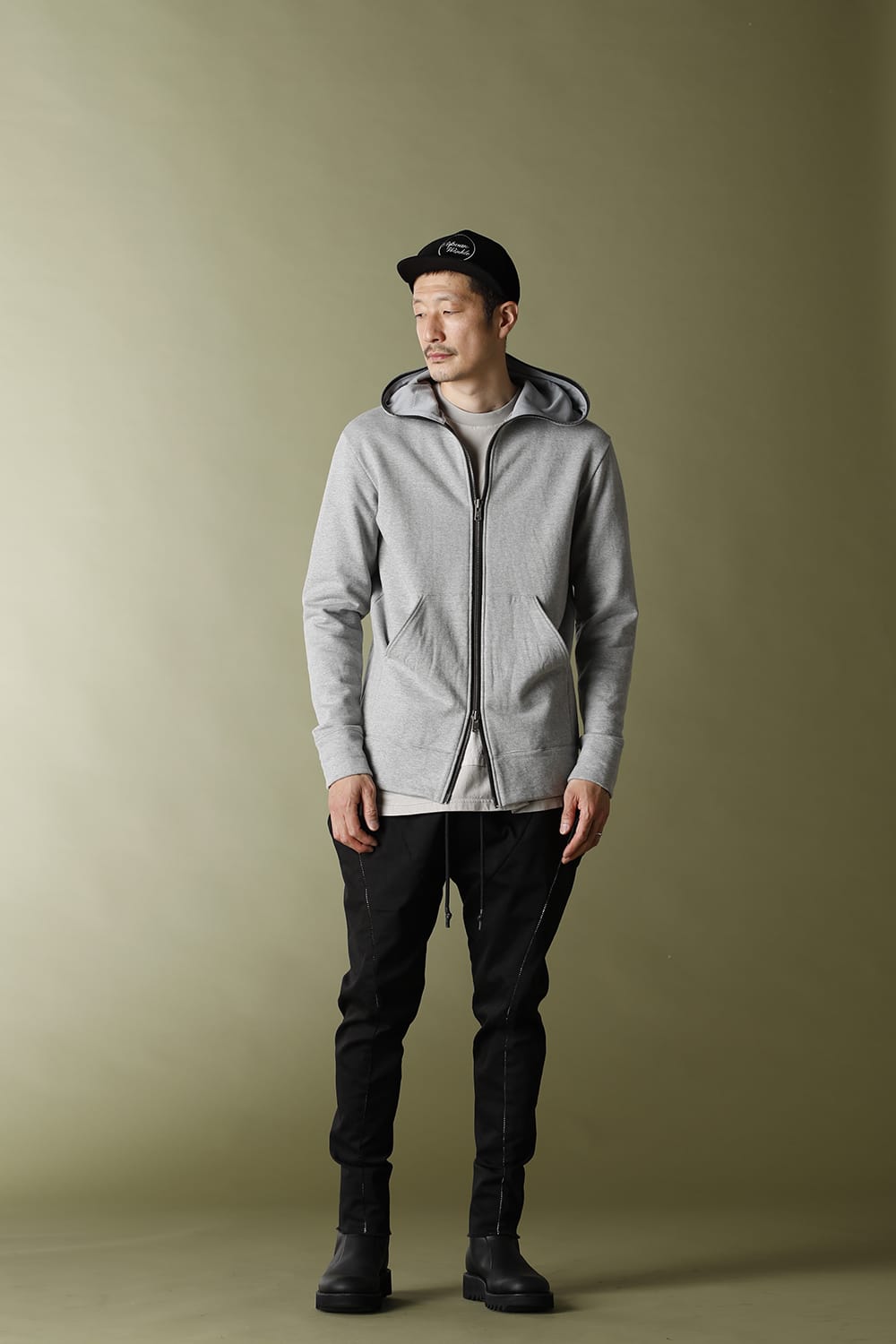 Zip up Hoodie T.Gray