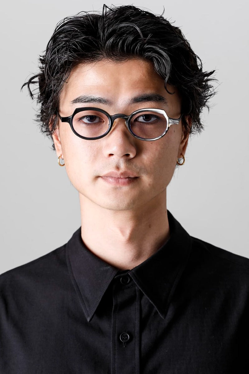 RG0090 / ブラック & ホワイト