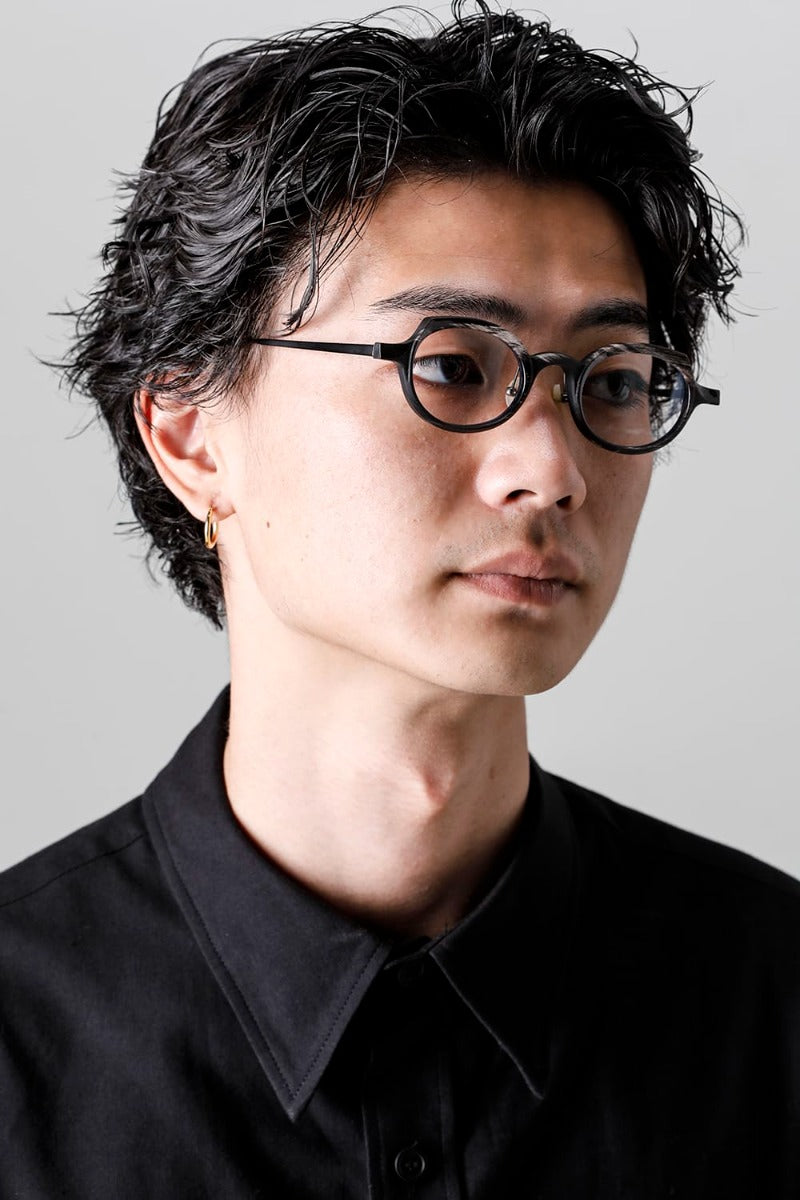 RG0090 / ユニーク ブラック & ホワイト