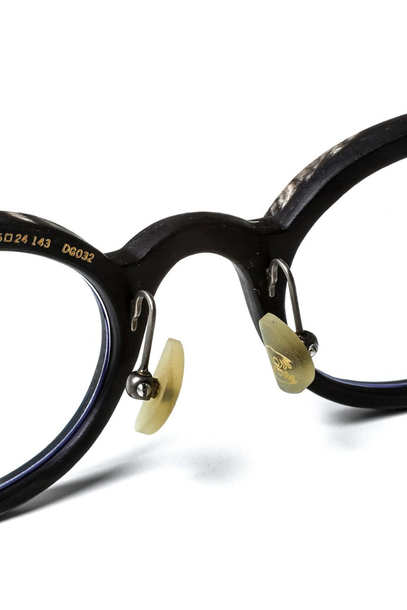 RG0090 / ユニーク ブラック & ホワイト