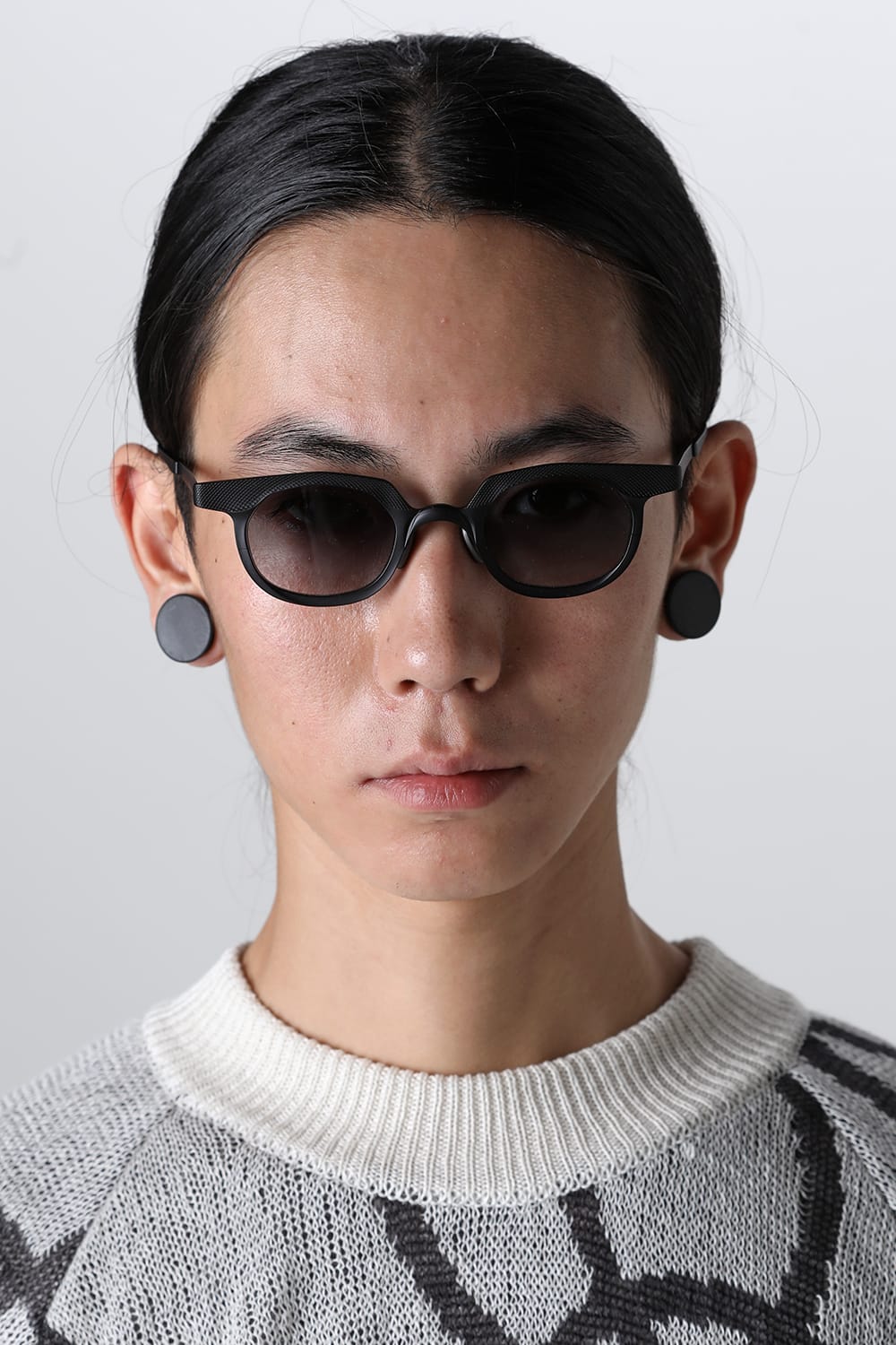 RG1002TI / Black × Grey Gradient