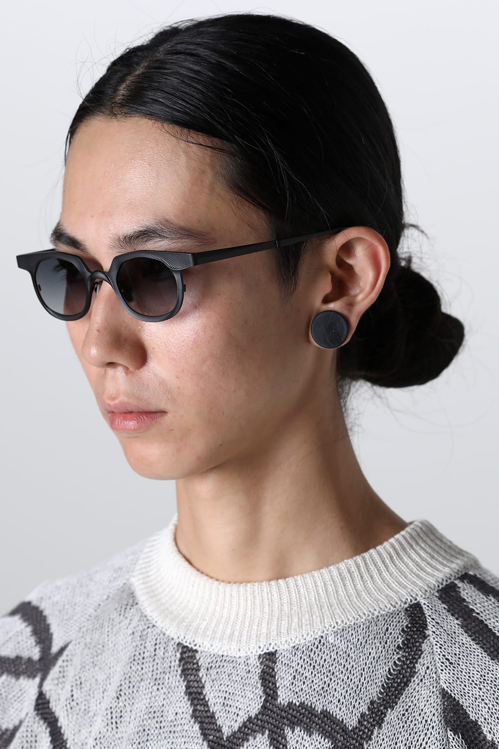 RG1002TI / Black × Grey Gradient