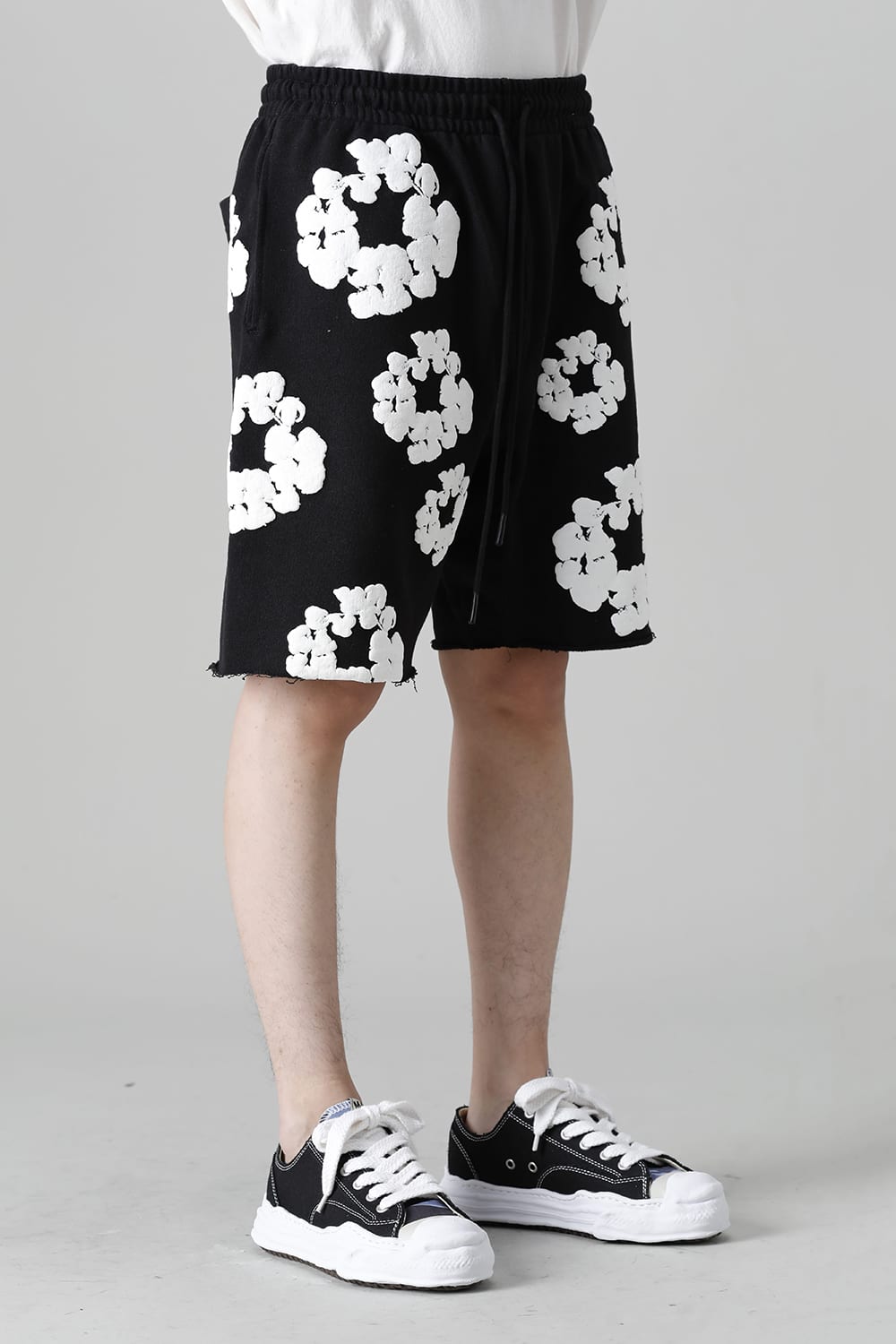 READYMADE × DENIM TEARS COTTON WREATH Sweat shorts Black - RE-DT-BK-00-00-17