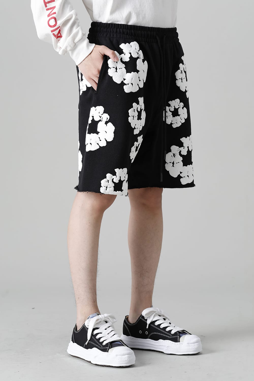 READYMADE × DENIM TEARS COTTON WREATH Sweat shorts Black - RE-DT-BK-00-00-17