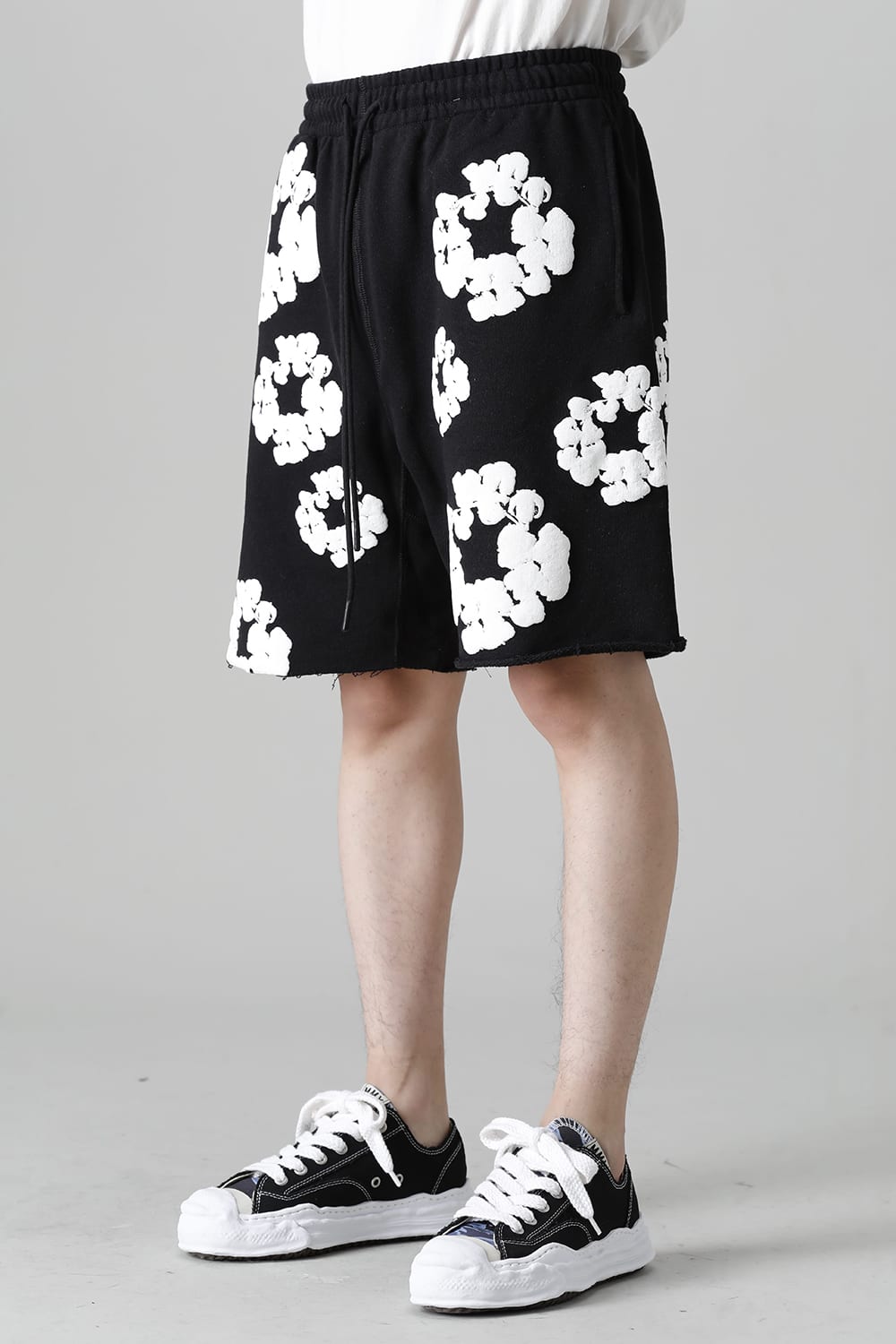 READYMADE × DENIM TEARS COTTON WREATH Sweat shorts Black - RE-DT-BK-00-00-17