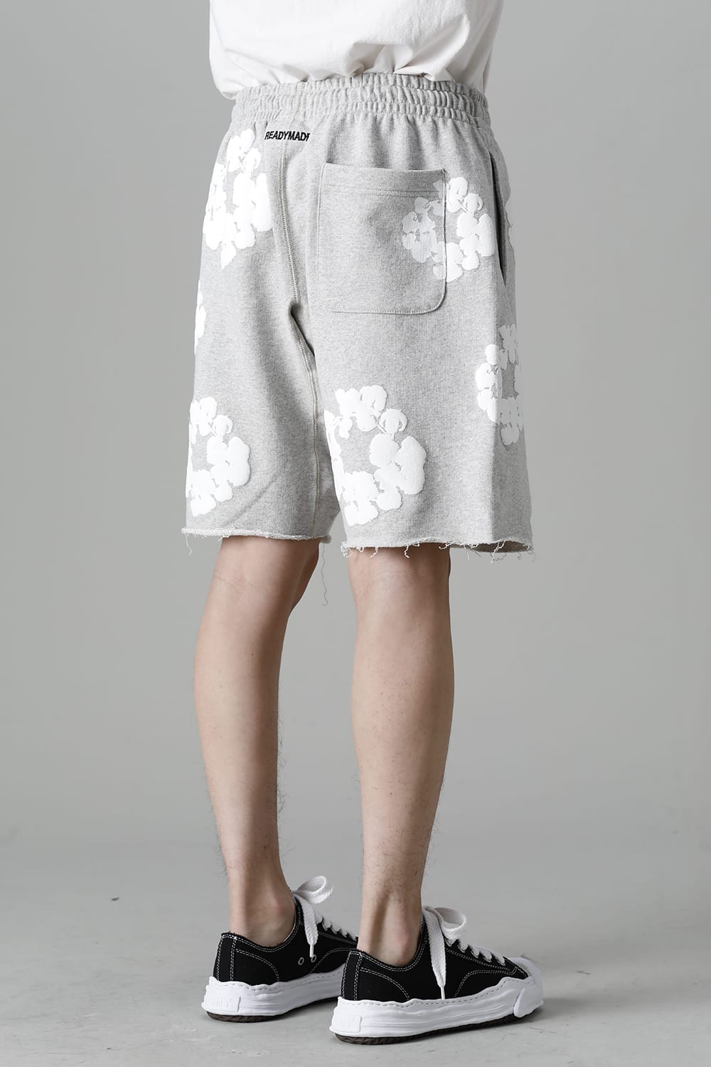 READYMADE × DENIM TEARS COTTON WREATH Sweat shorts Gray - RE-DT-GY-00-00-17