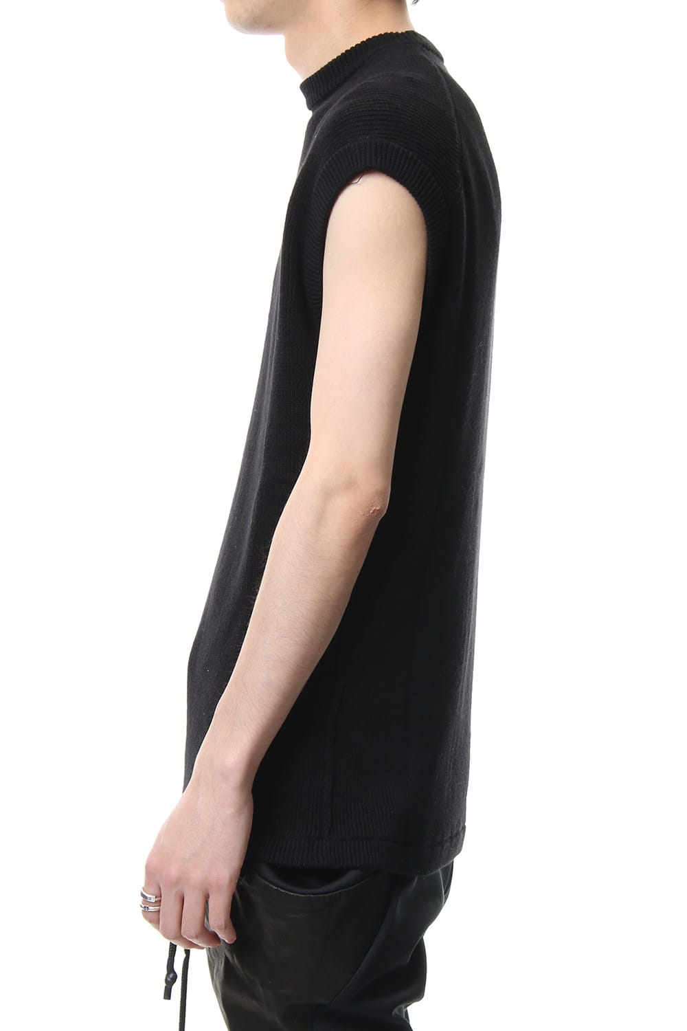DROP VEST Black