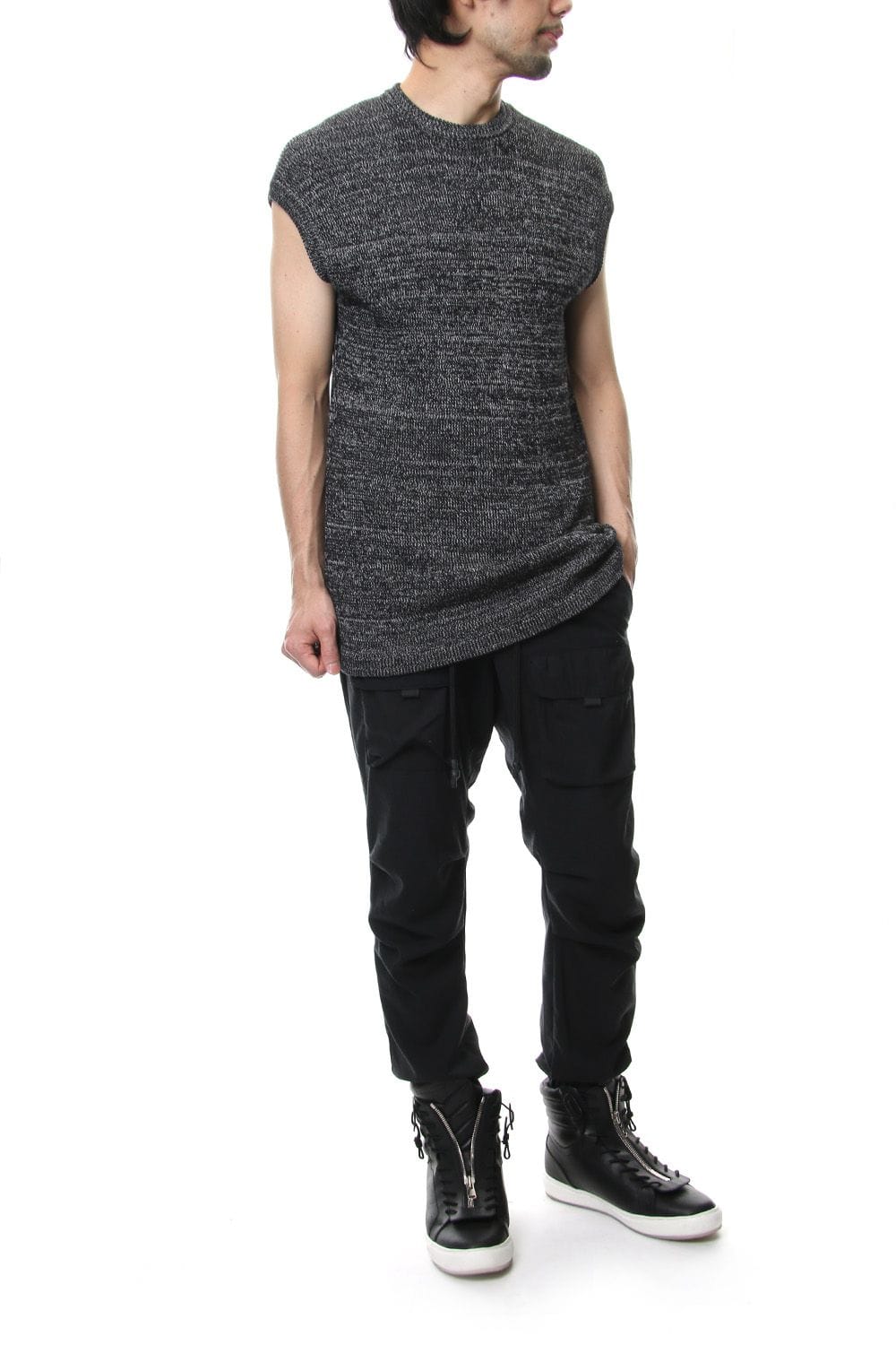 DROP VEST T.Black