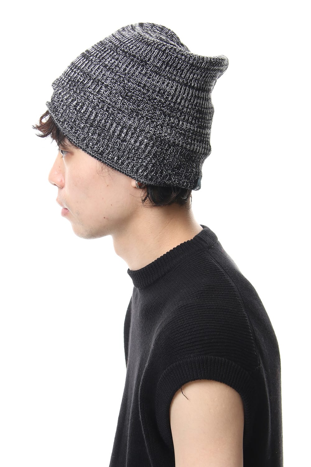 BEANIE T.Black