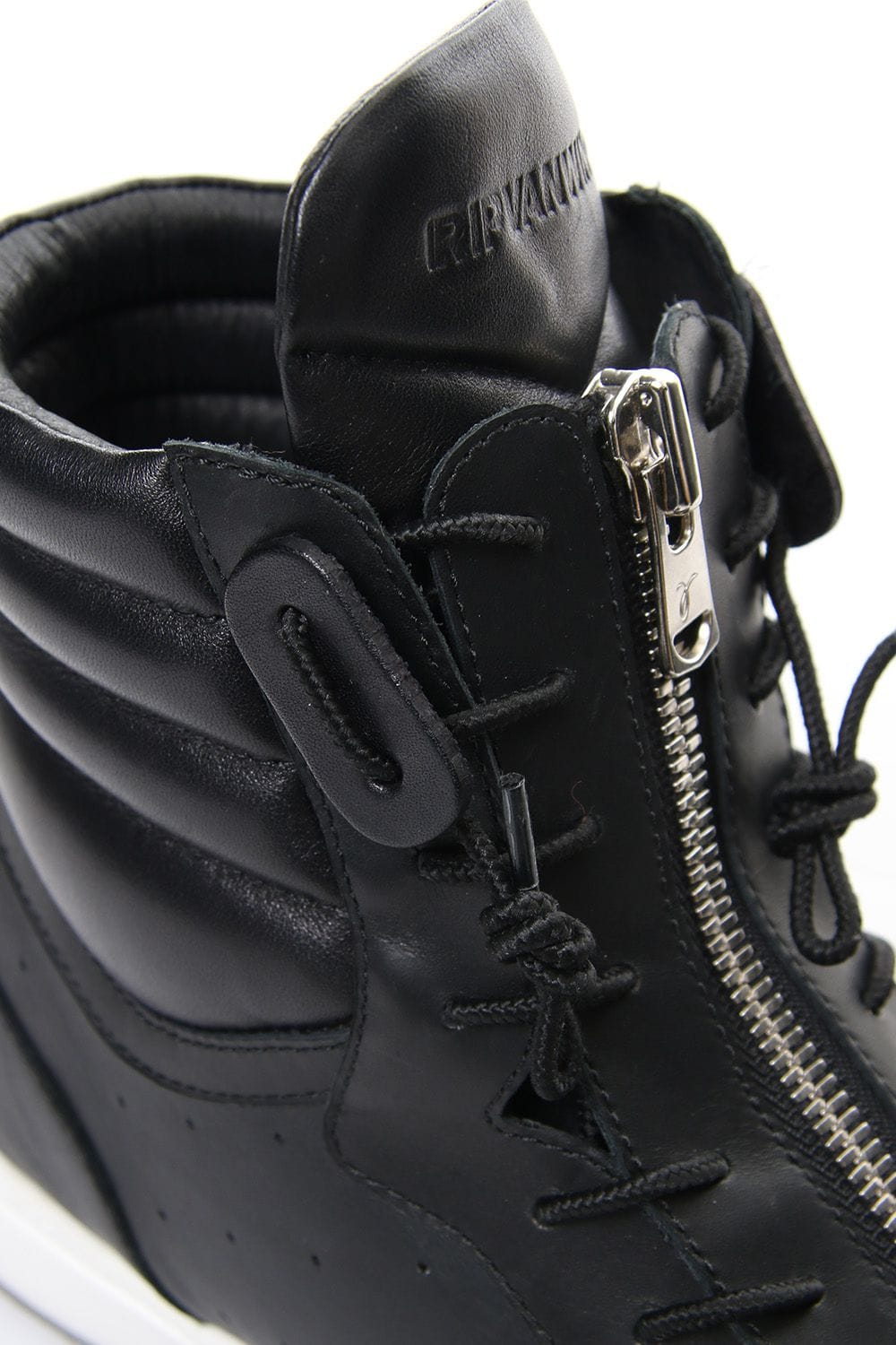 FRONT ZIP HIGH  SNEAKER Black