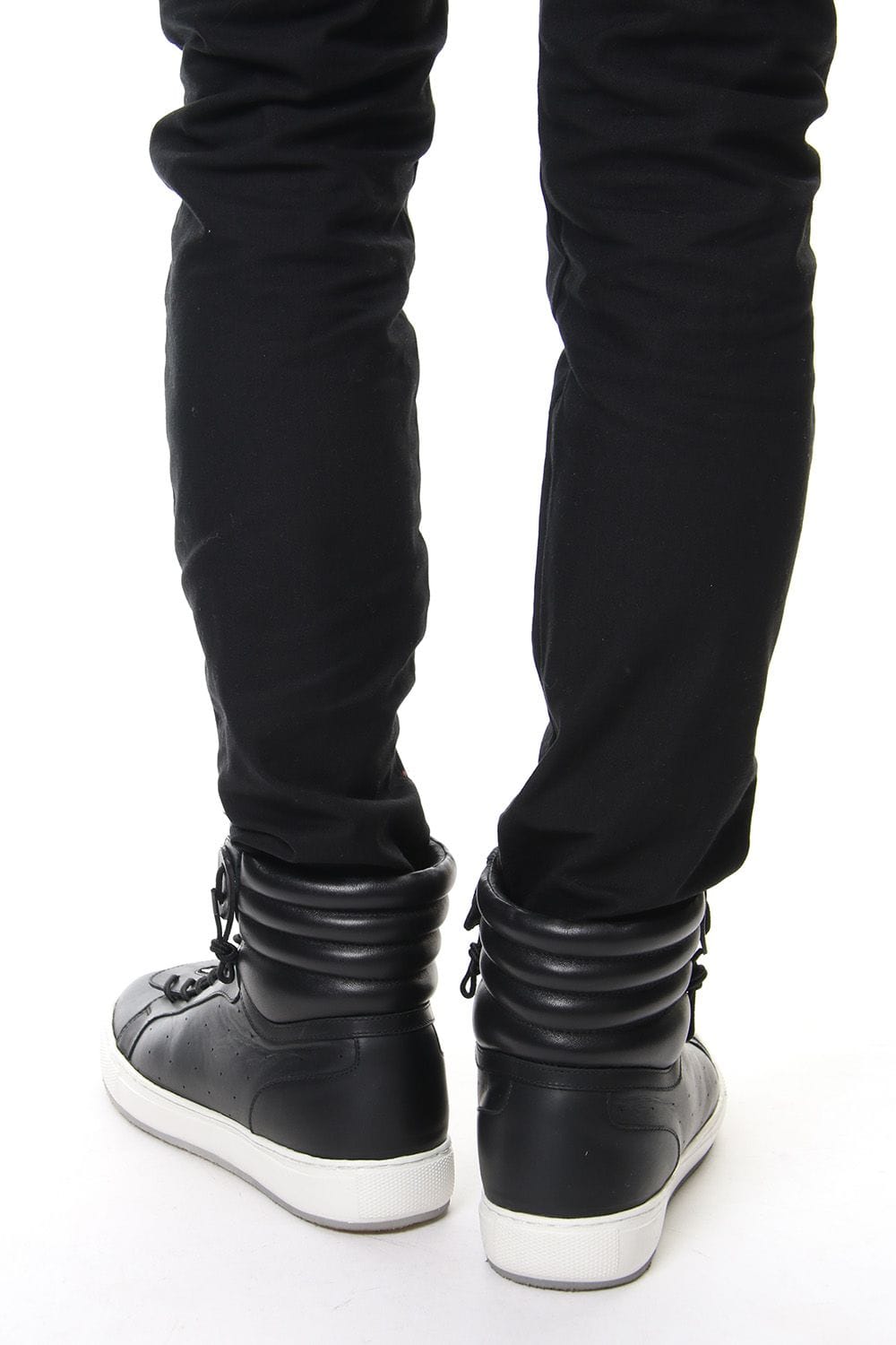 FRONT ZIP HIGH  SNEAKER Black