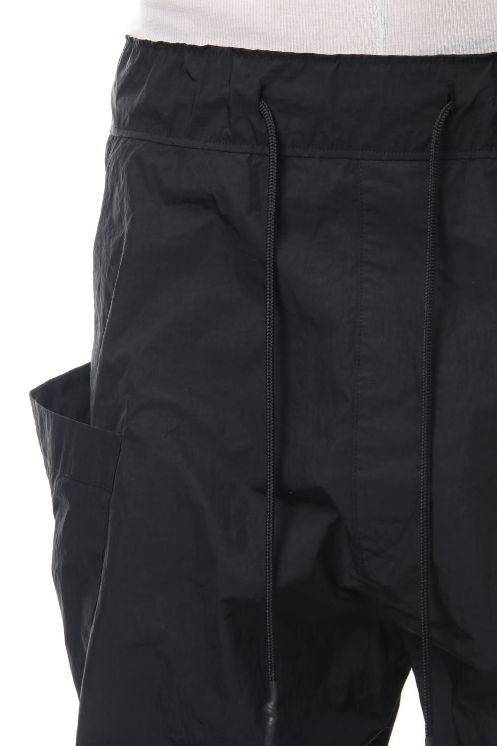 CROPPED CARGO PANTS Black