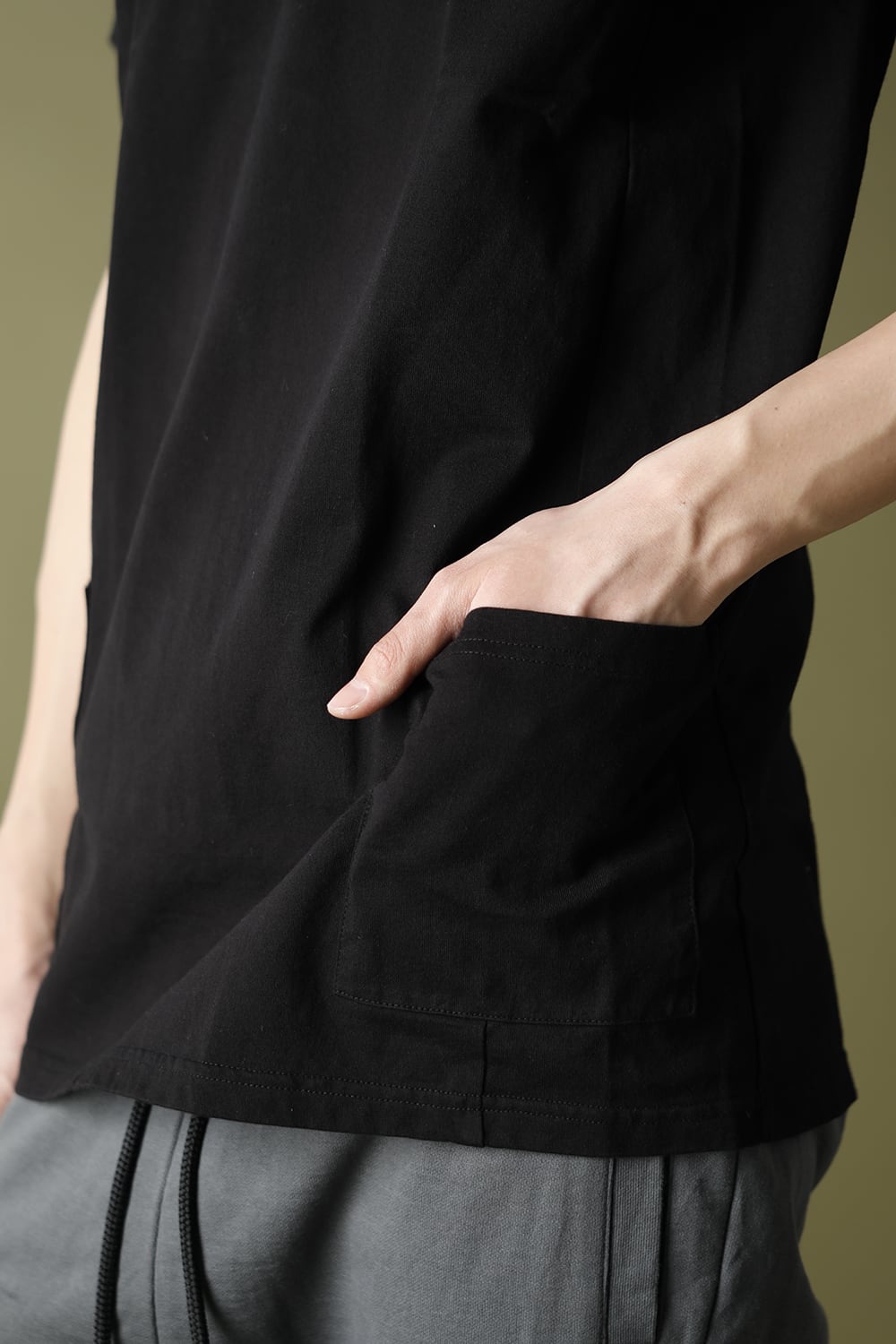 Side Pocket-T Black