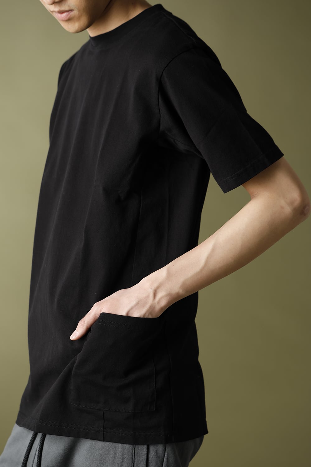 Side Pocket-T Black