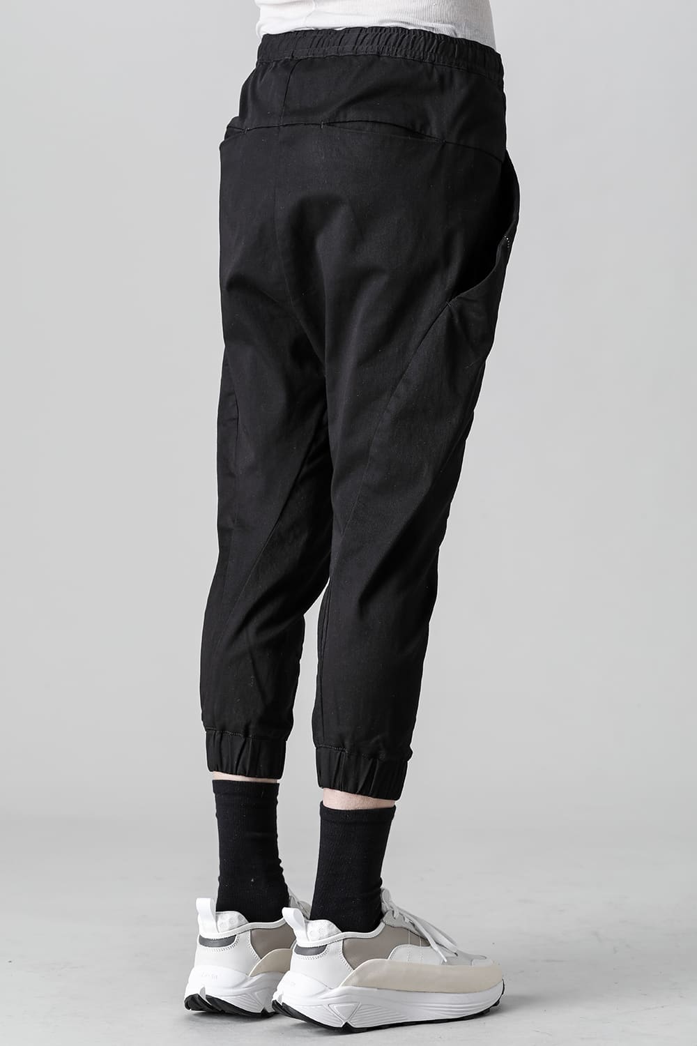 Revolution Solid Black