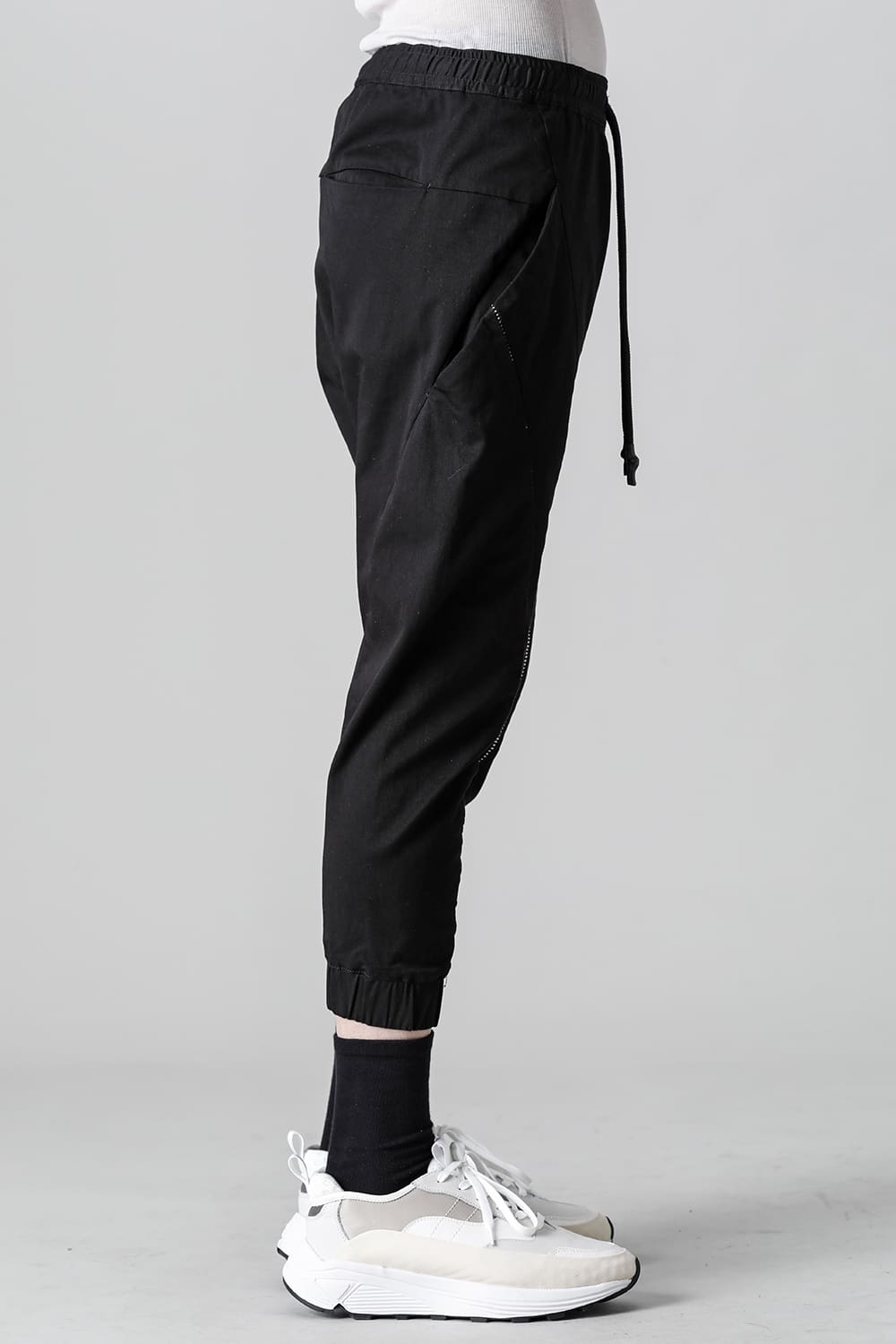 Revolution Solid Black