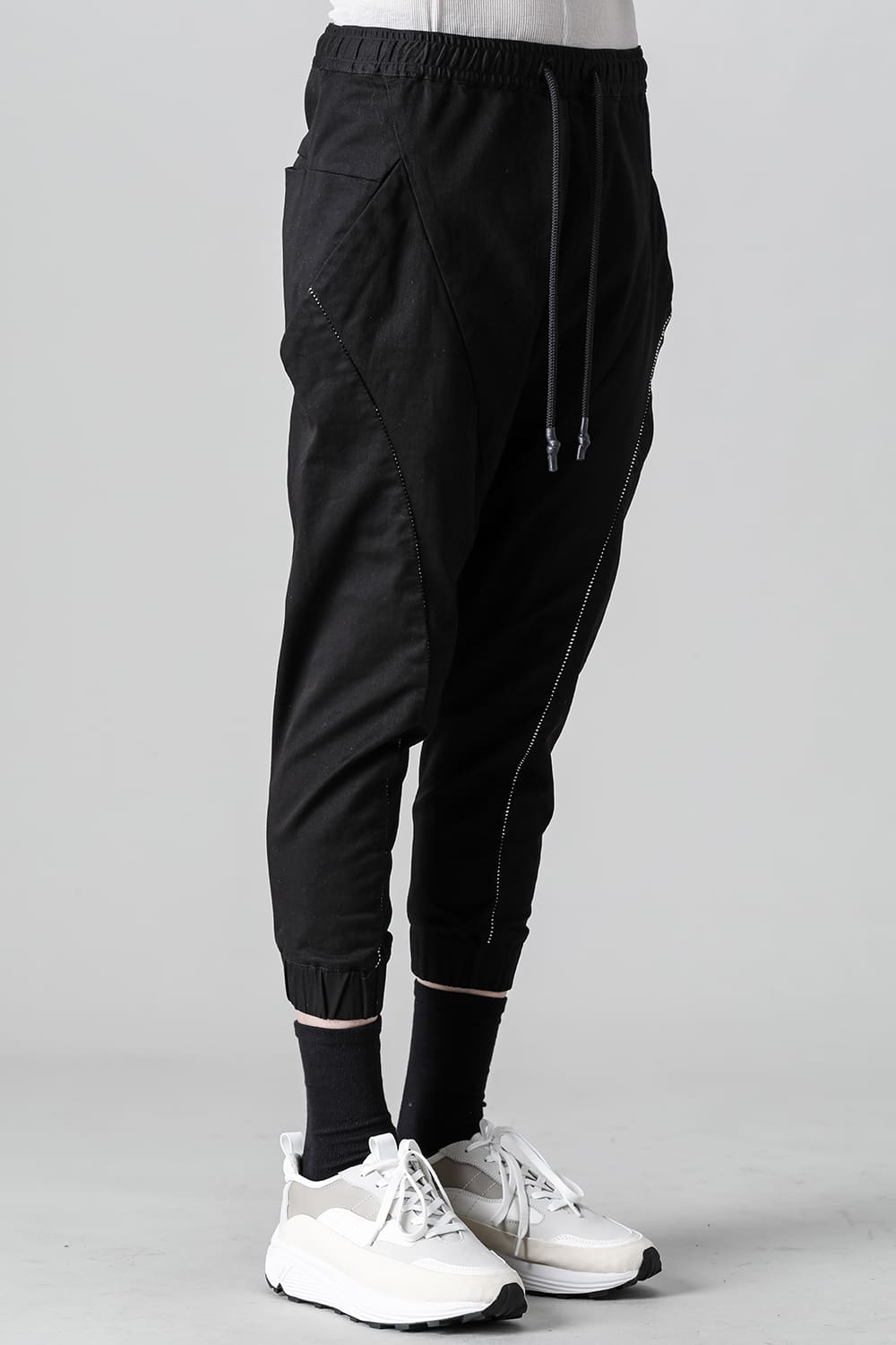 Revolution Solid Black