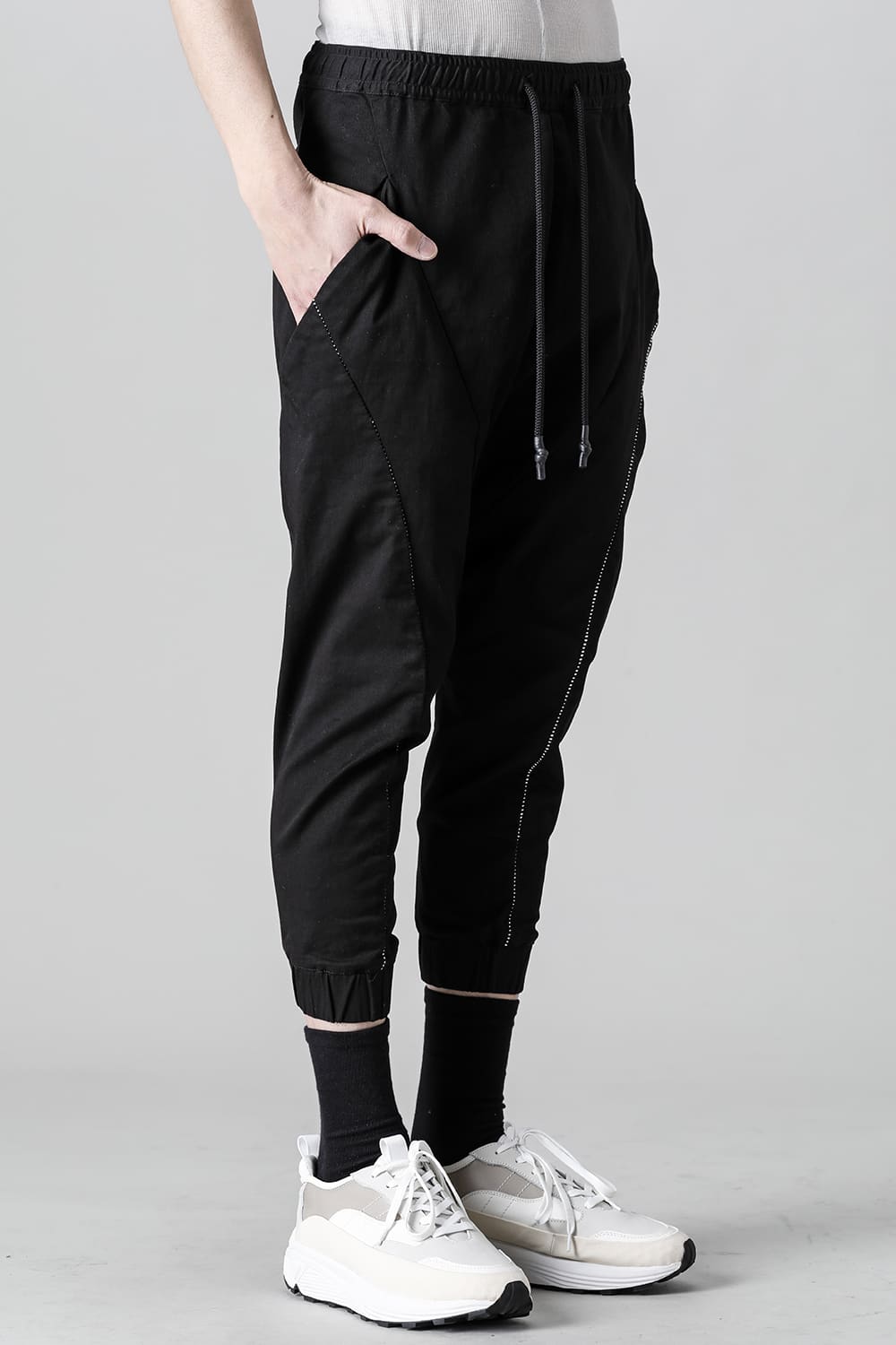 Revolution Solid Black