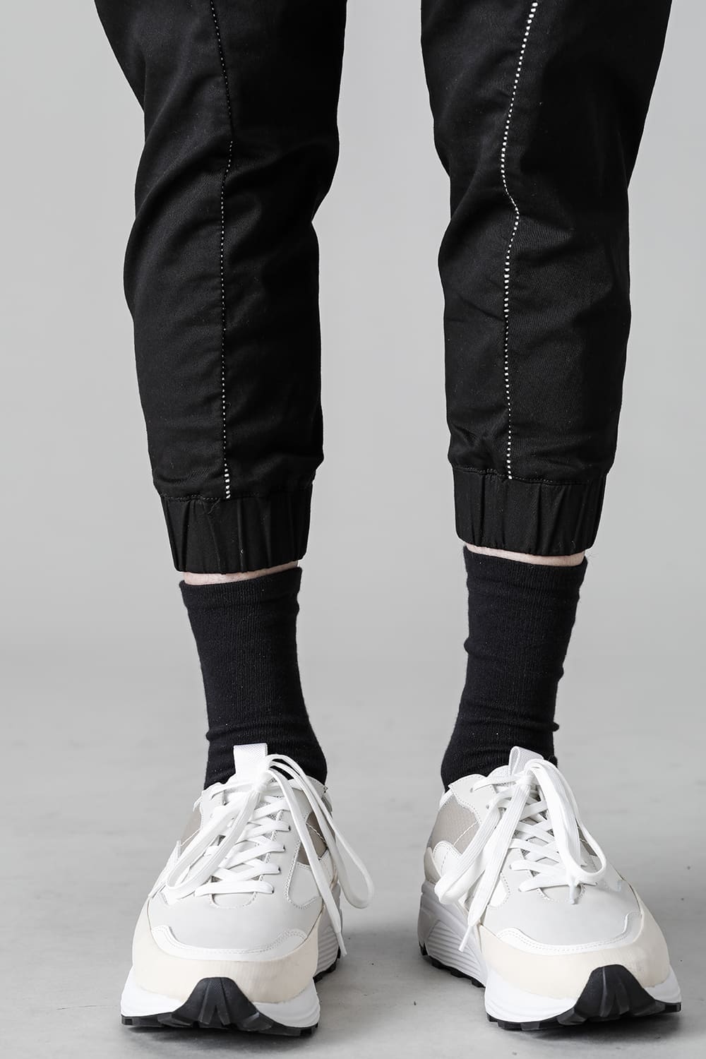 Revolution Solid Black