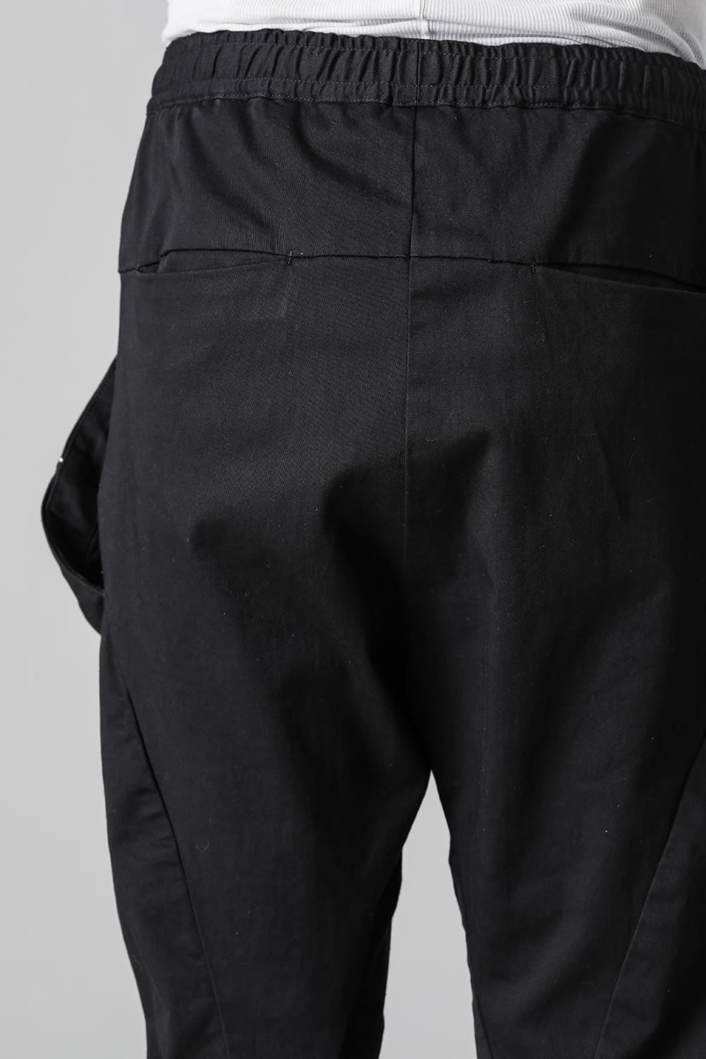 Revolution Solid Black