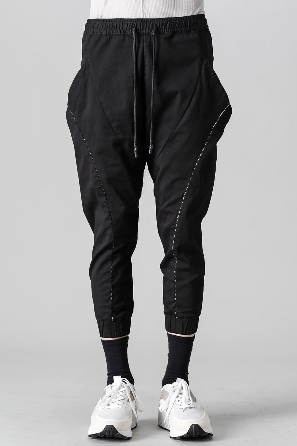 Revolution Solid Black