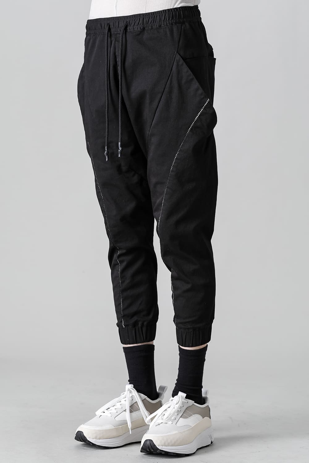 Revolution Solid Black