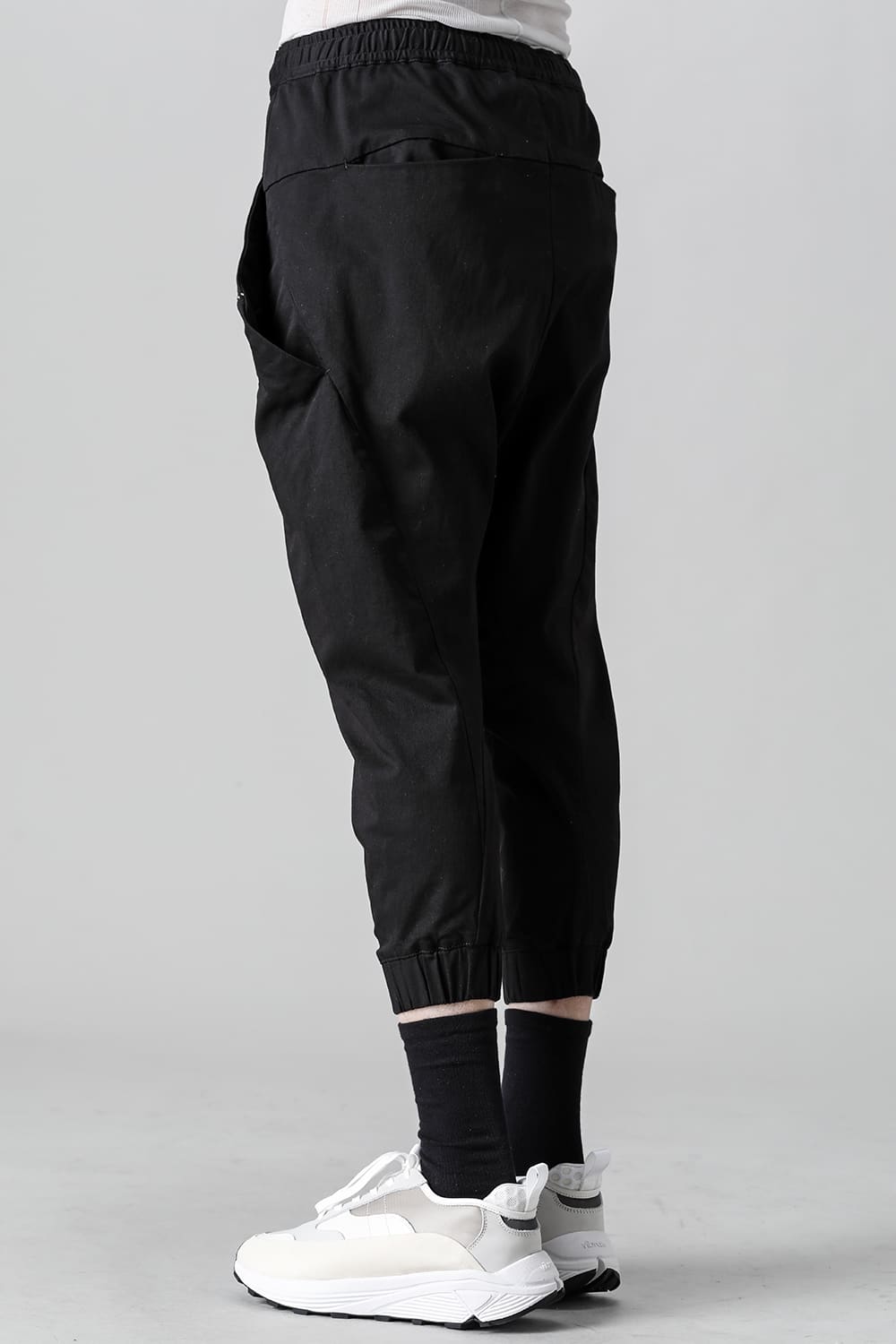 Revolution Solid Black