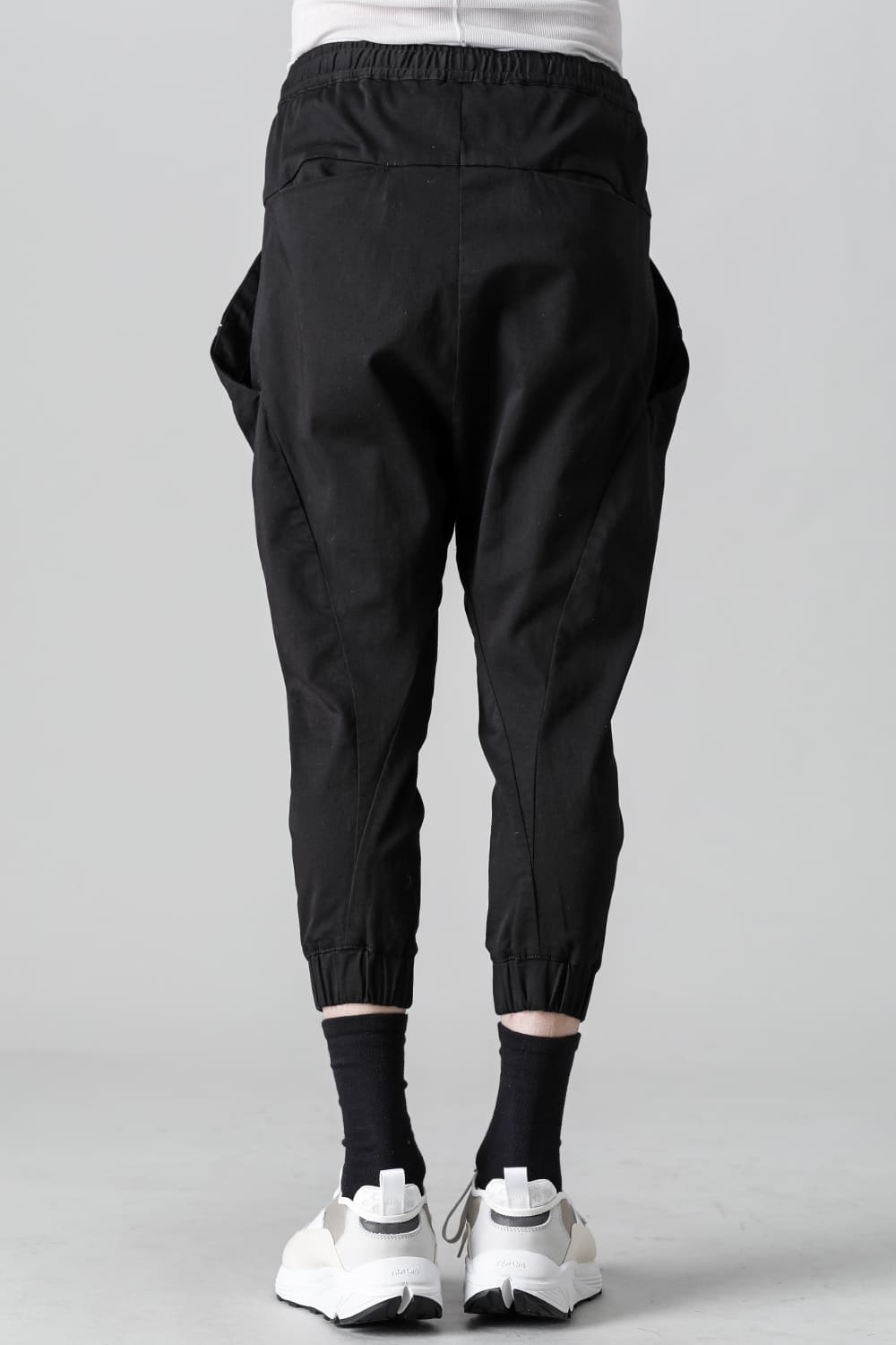 Revolution Solid Black