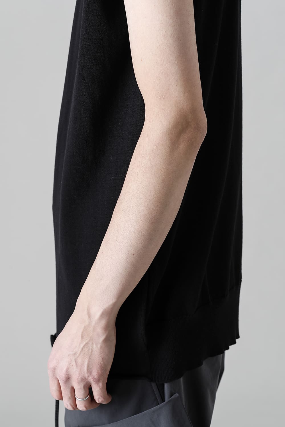 Cross Knit Jersey Black